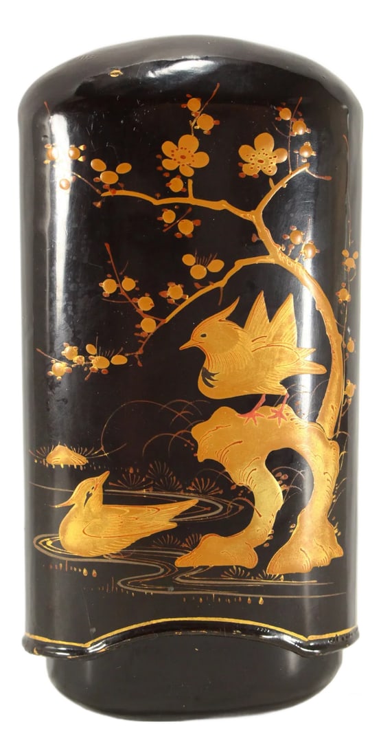 Japanese Gilt Black Lacquer Brillenetui Eyeglass Case, Meiji/Taisho Ea. 1900s: A stylish antique Japanese eyeglass case Two overlapping oval parts intended for carryings eyeglasses, aka Brillenetui Shiny black lacquerware over papier mache with lavishly gilded decoration