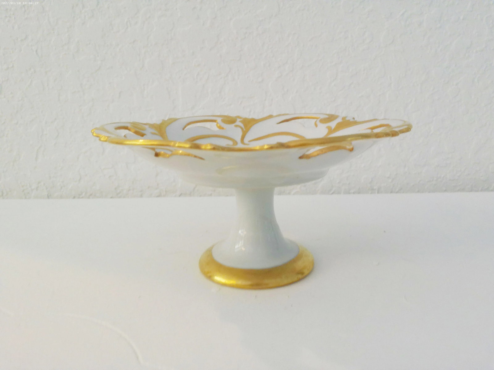 Mid-Century Floral Porcelain Vanity Set, a Pair - 6