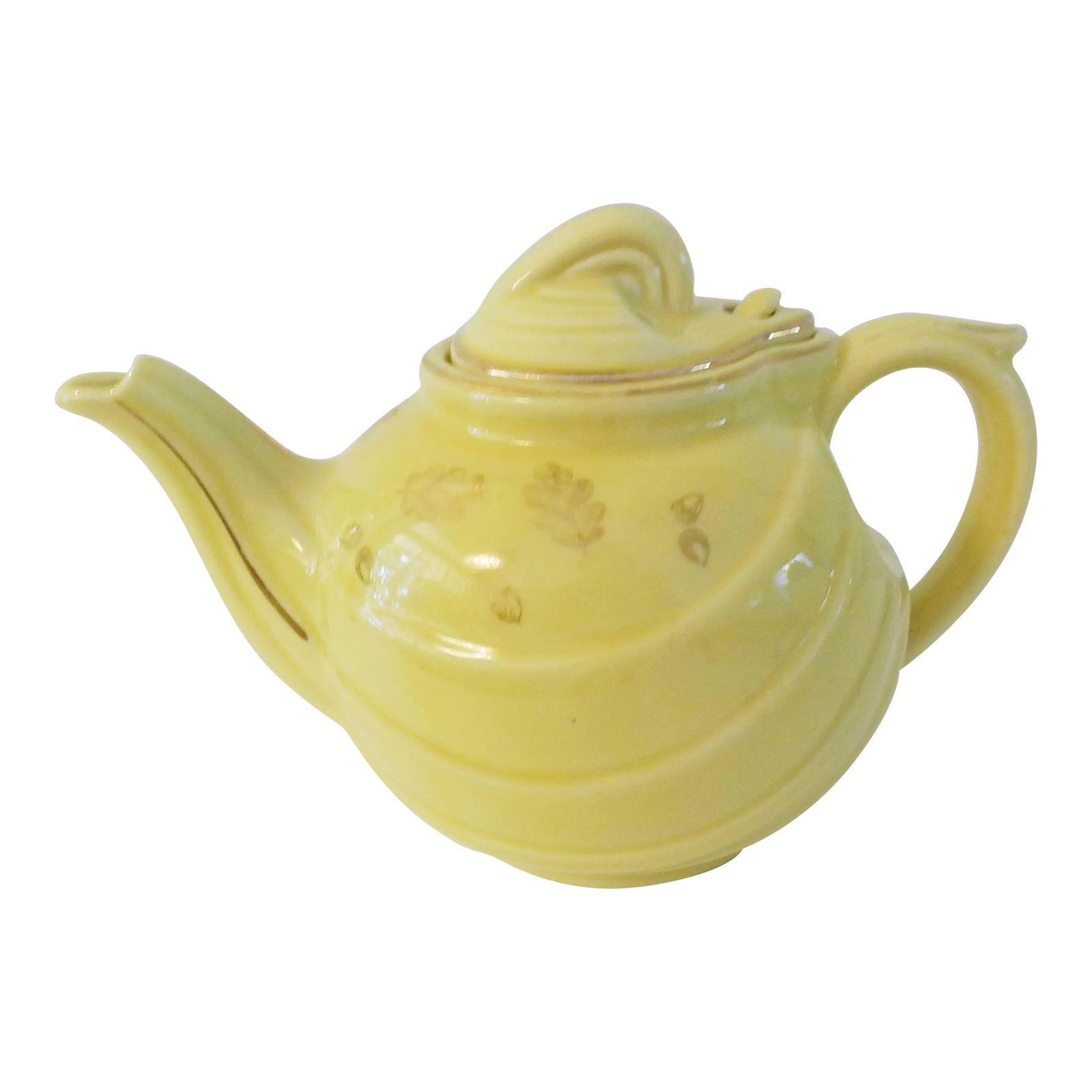 1940s Hall Aladdin Genie Lamp Yellow Tea Pot: Beautiful Hall 1940s Aladdin genie lamp ceramic tea pot in a lovely shade of yellow featuring a motif of leaves and acorns in gold with generous gold accents. Six cup teapot. Marked and numbered