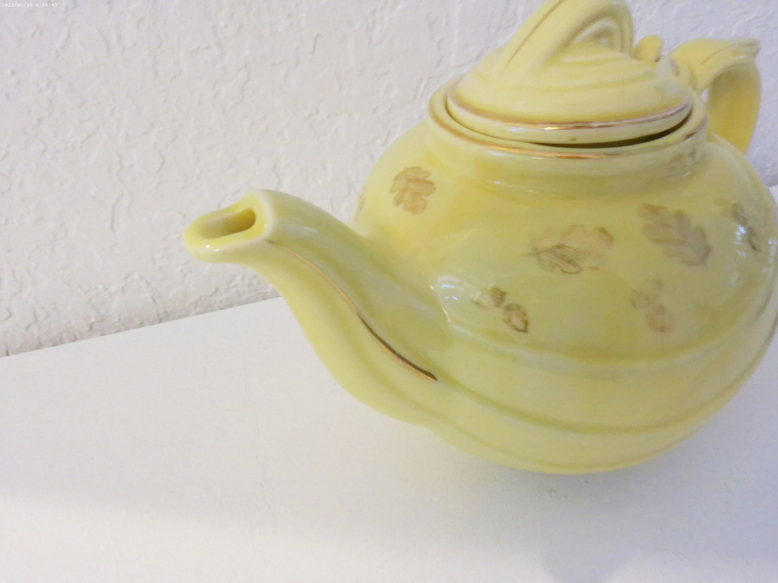 1940s Hall Aladdin Genie Lamp Yellow Tea Pot - 3