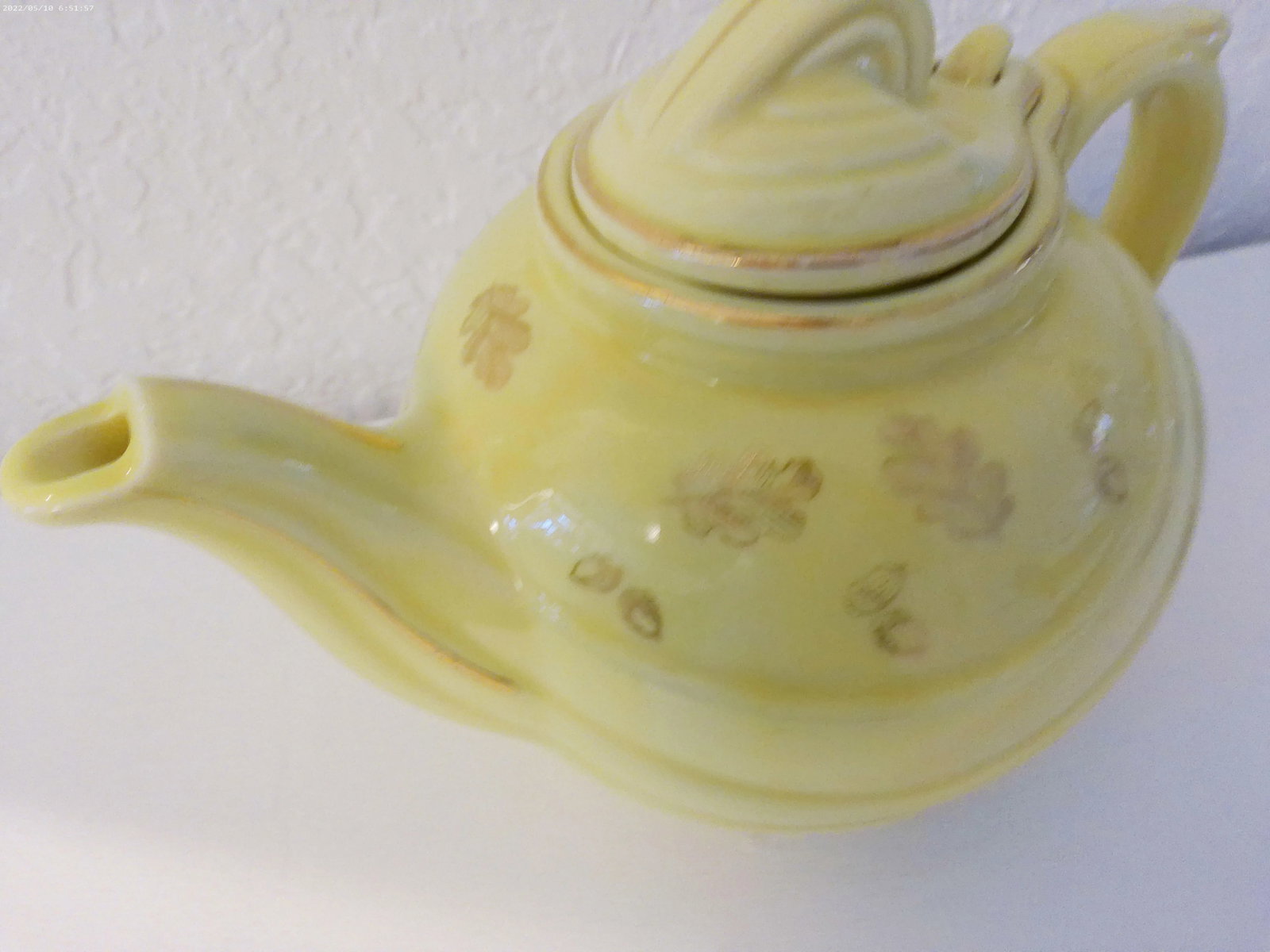 1940s Hall Aladdin Genie Lamp Yellow Tea Pot - 4