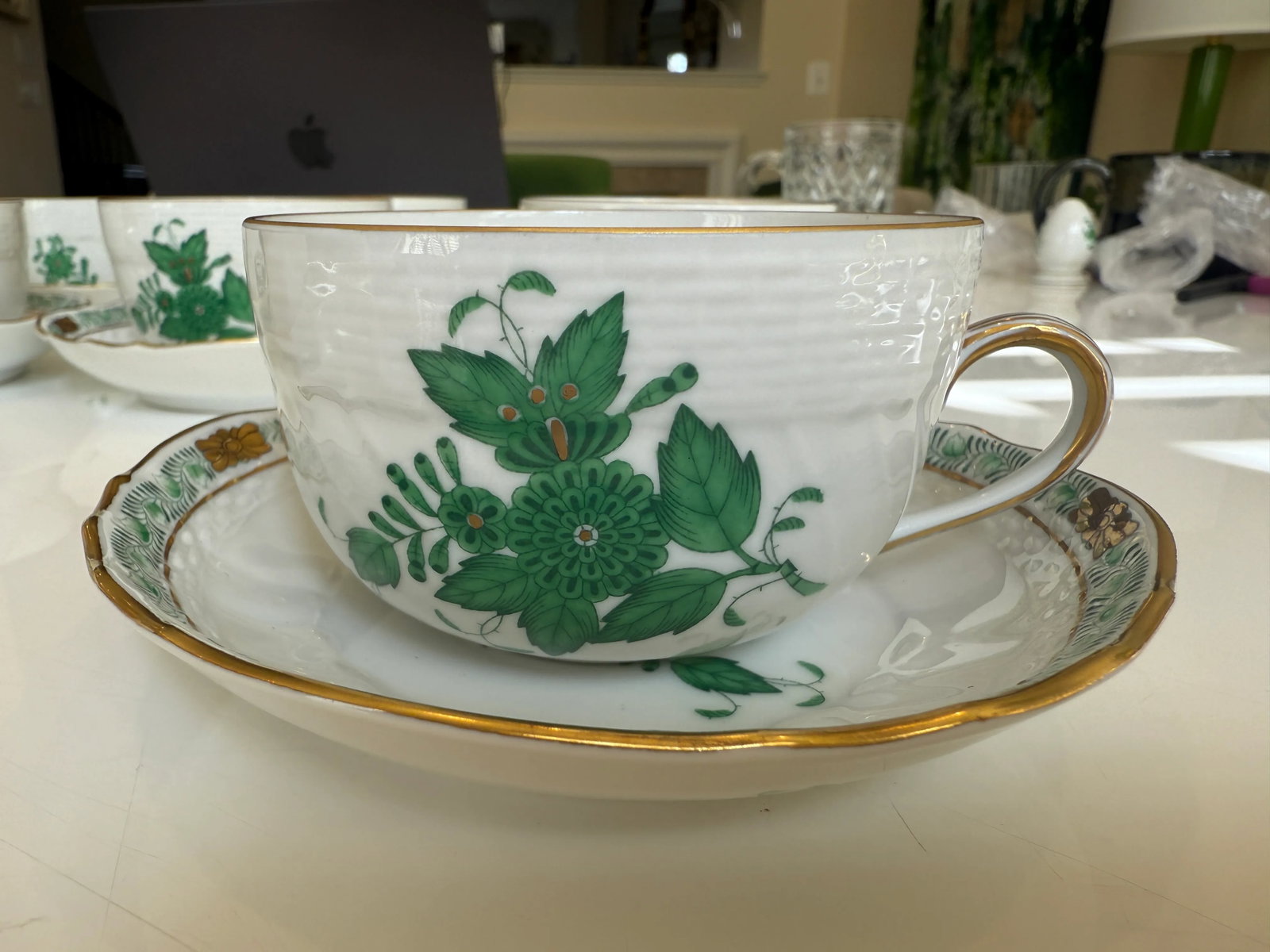 Mid 20th Century Herend Green Chinese Bouquet Tea Cup and Saucer Set- 7 Cups and 7 Saucers - 2