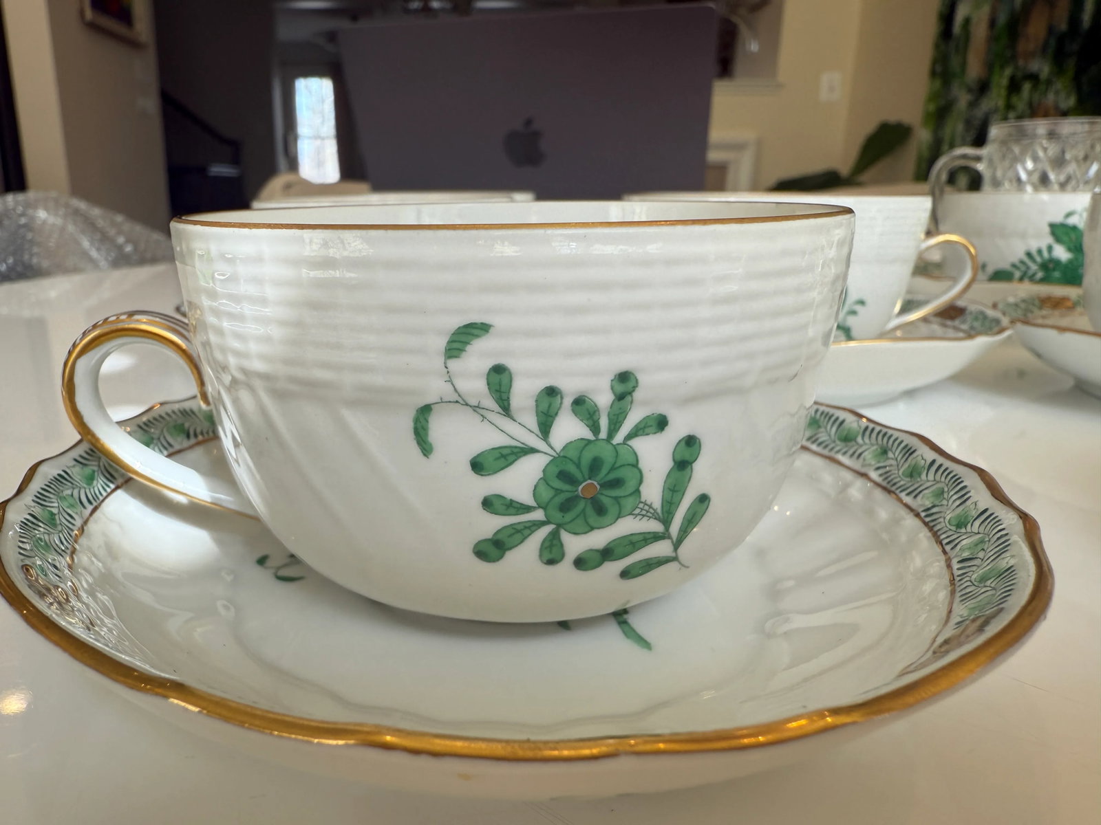 Mid 20th Century Herend Green Chinese Bouquet Tea Cup and Saucer Set- 7 Cups and 7 Saucers - 3