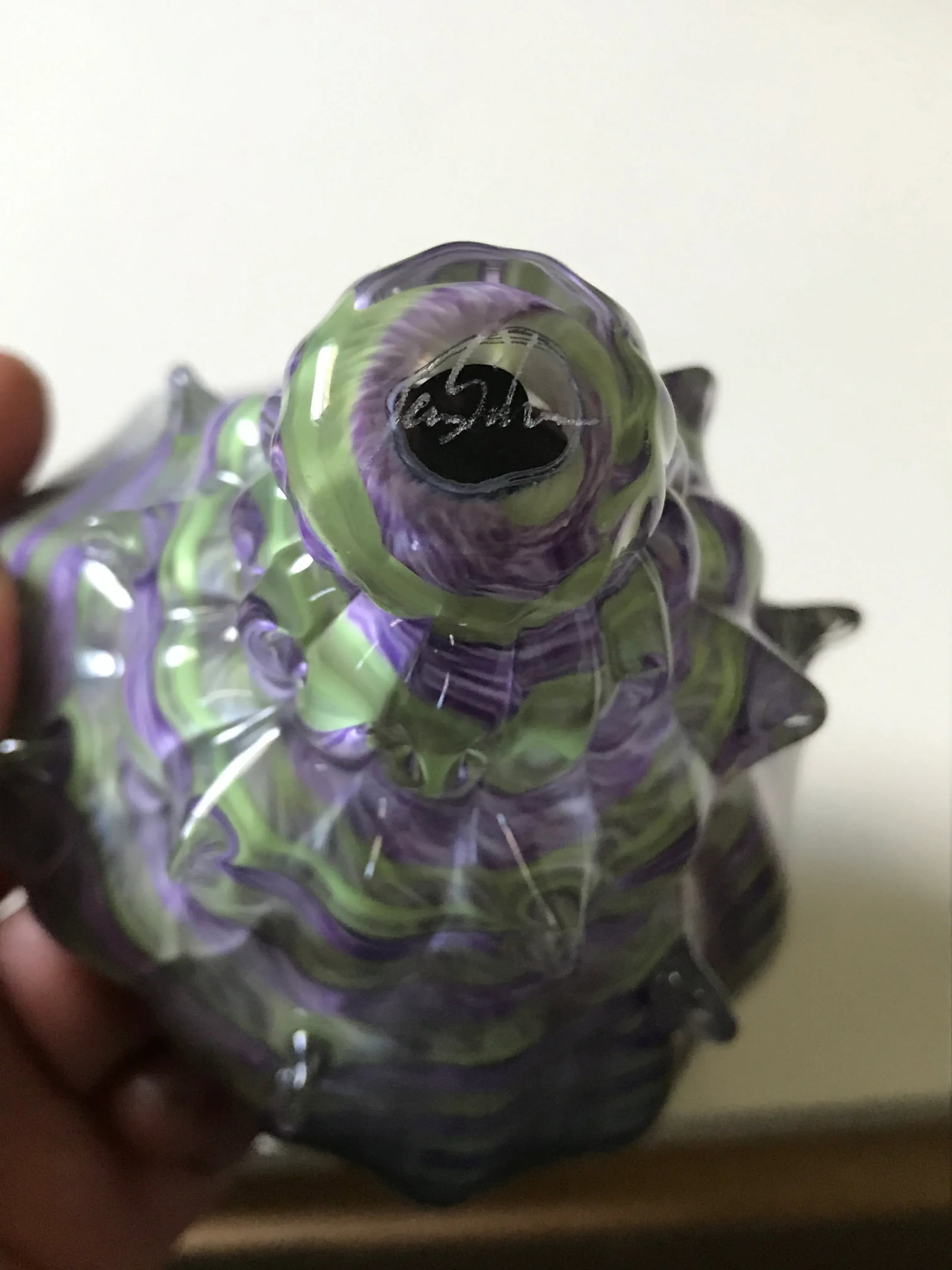 Handmade and Signed Glass Conch Seashell in Purple and Green - 3