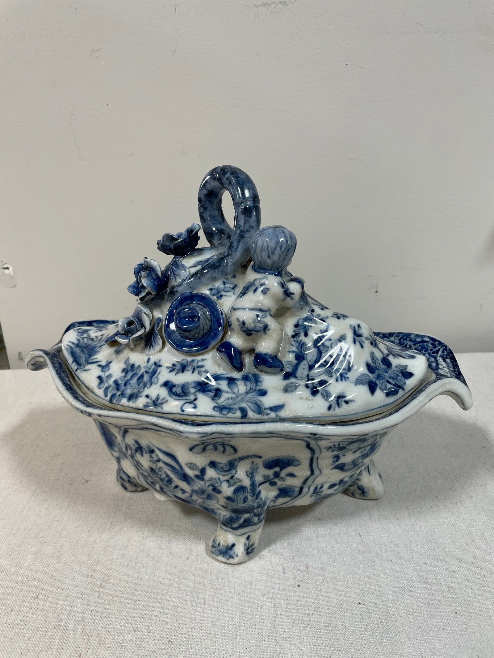 Early 19th Century Antique Lidded Tureen and Under Plate in Dutch Delft Style - 2