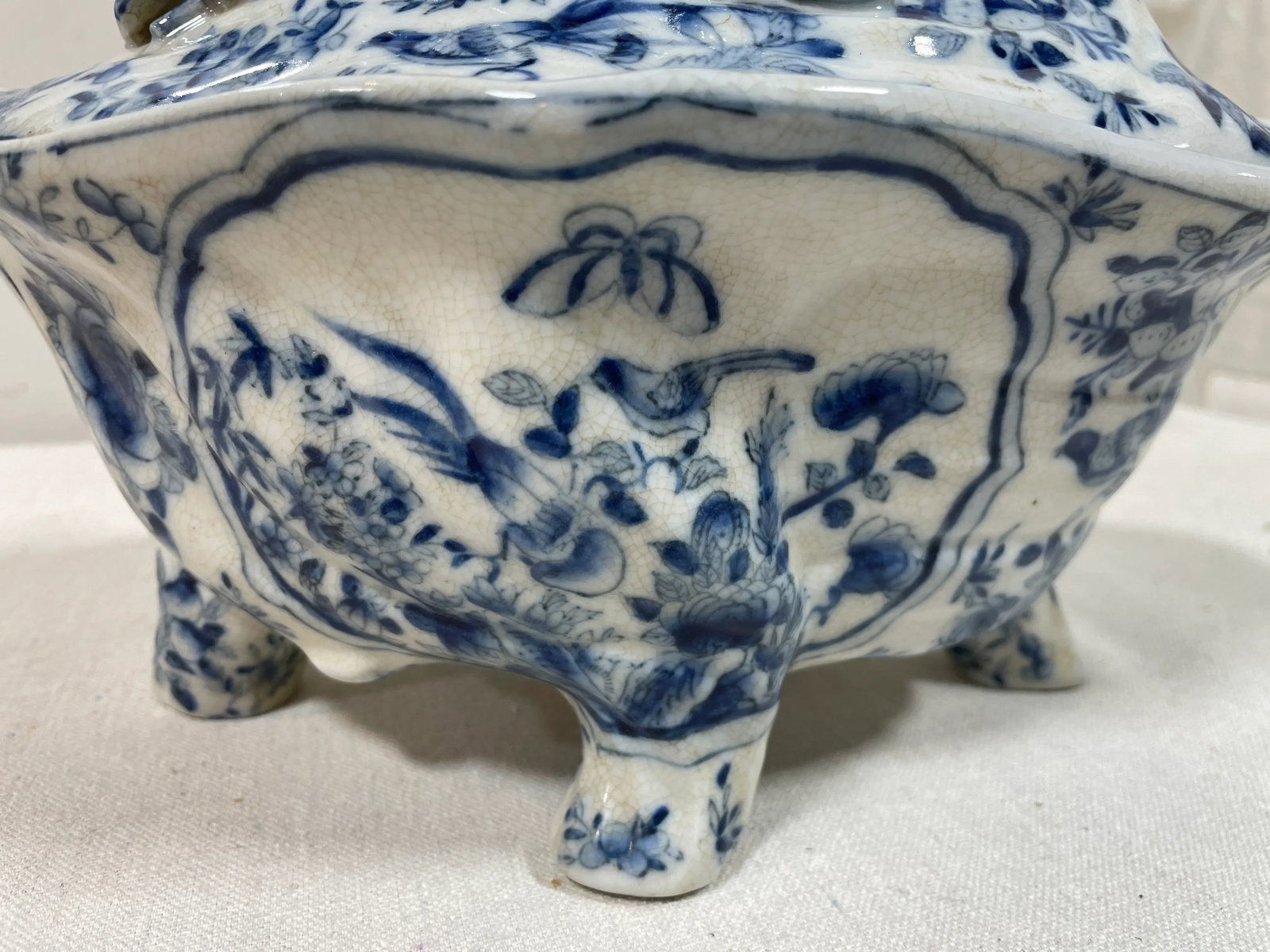 Early 19th Century Antique Lidded Tureen and Under Plate in Dutch Delft Style - 6