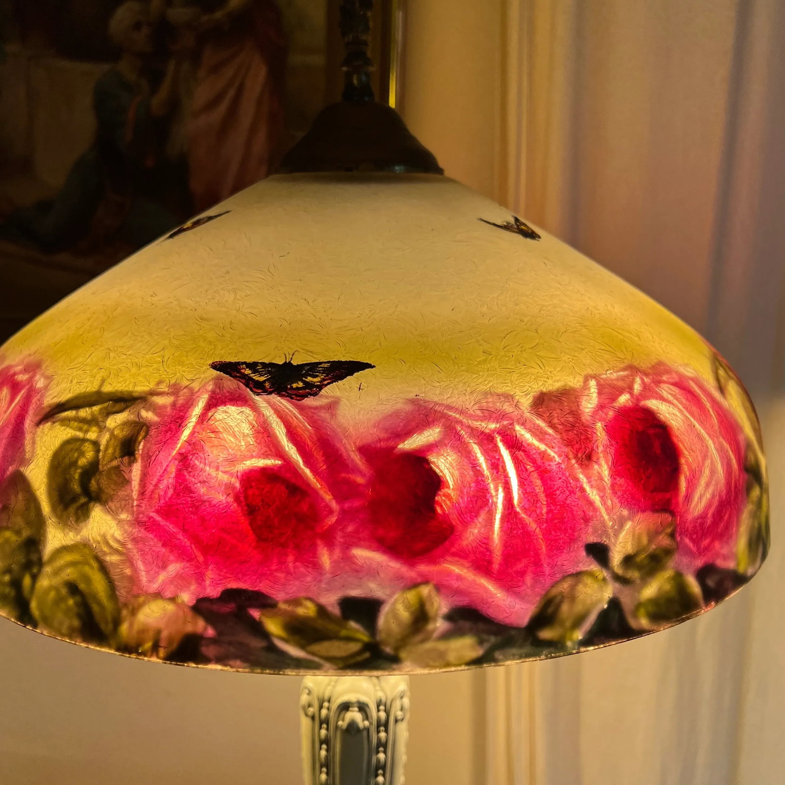 Antique Reverse Painted Lamp Featuring Cabbage Roses, Fully Restored & Rewired - 8