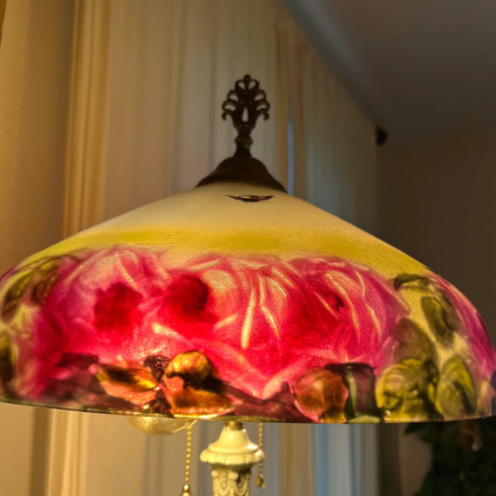 Antique Reverse Painted Lamp Featuring Cabbage Roses, Fully Restored & Rewired - 9