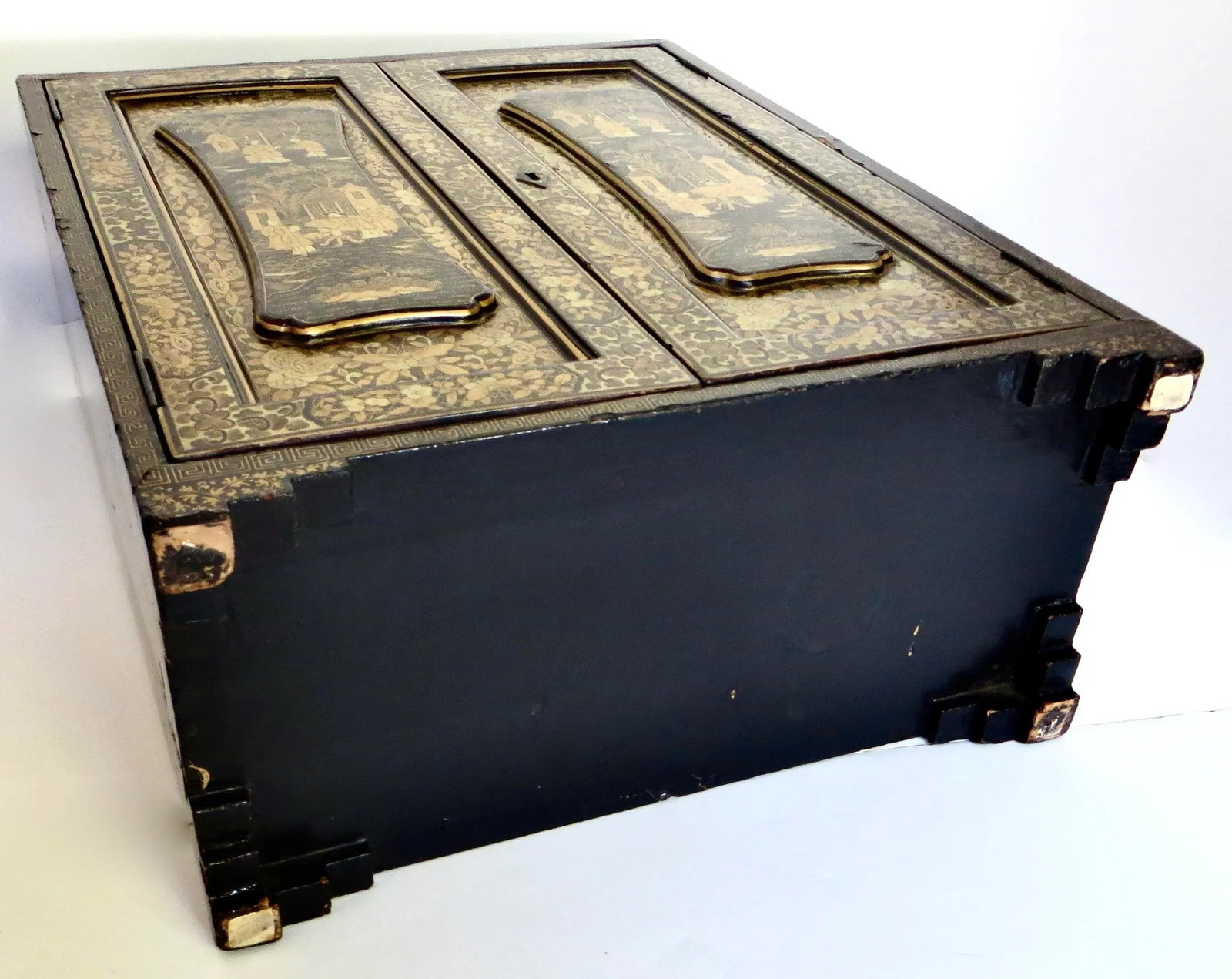 19th Century Chinese Export Table Top Black Lacquer Jewelry/Valuables Cabinet - 11