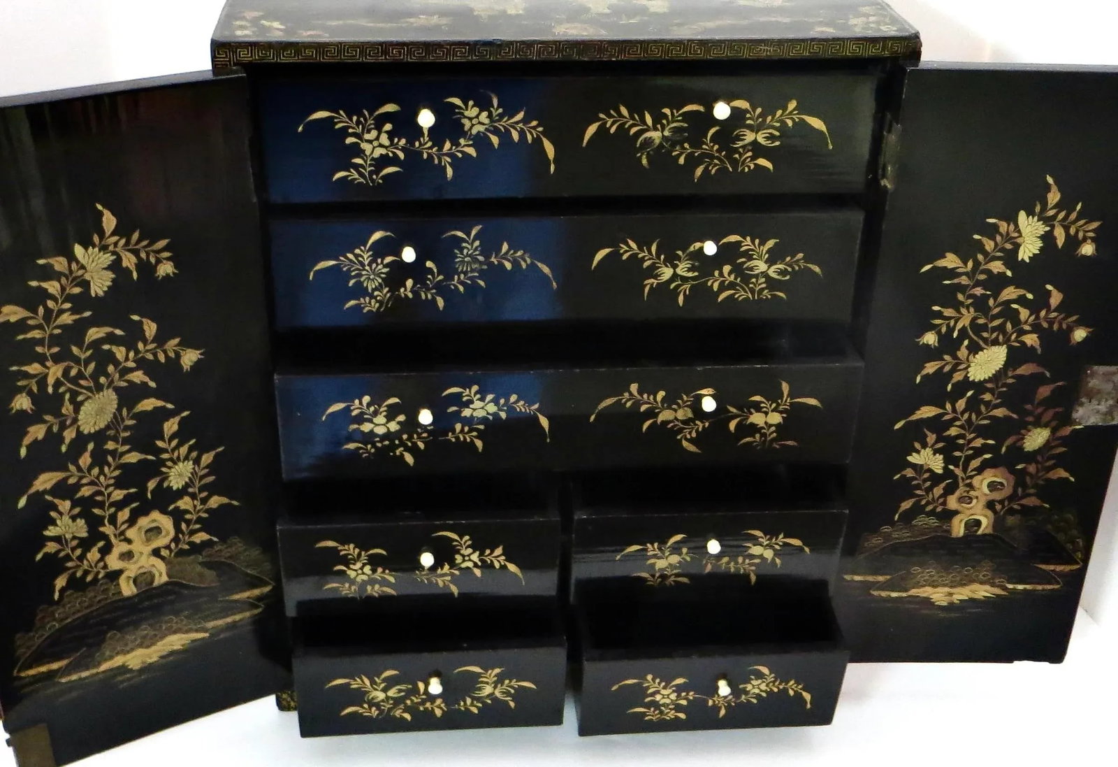 19th Century Chinese Export Table Top Black Lacquer Jewelry/Valuables Cabinet - 8