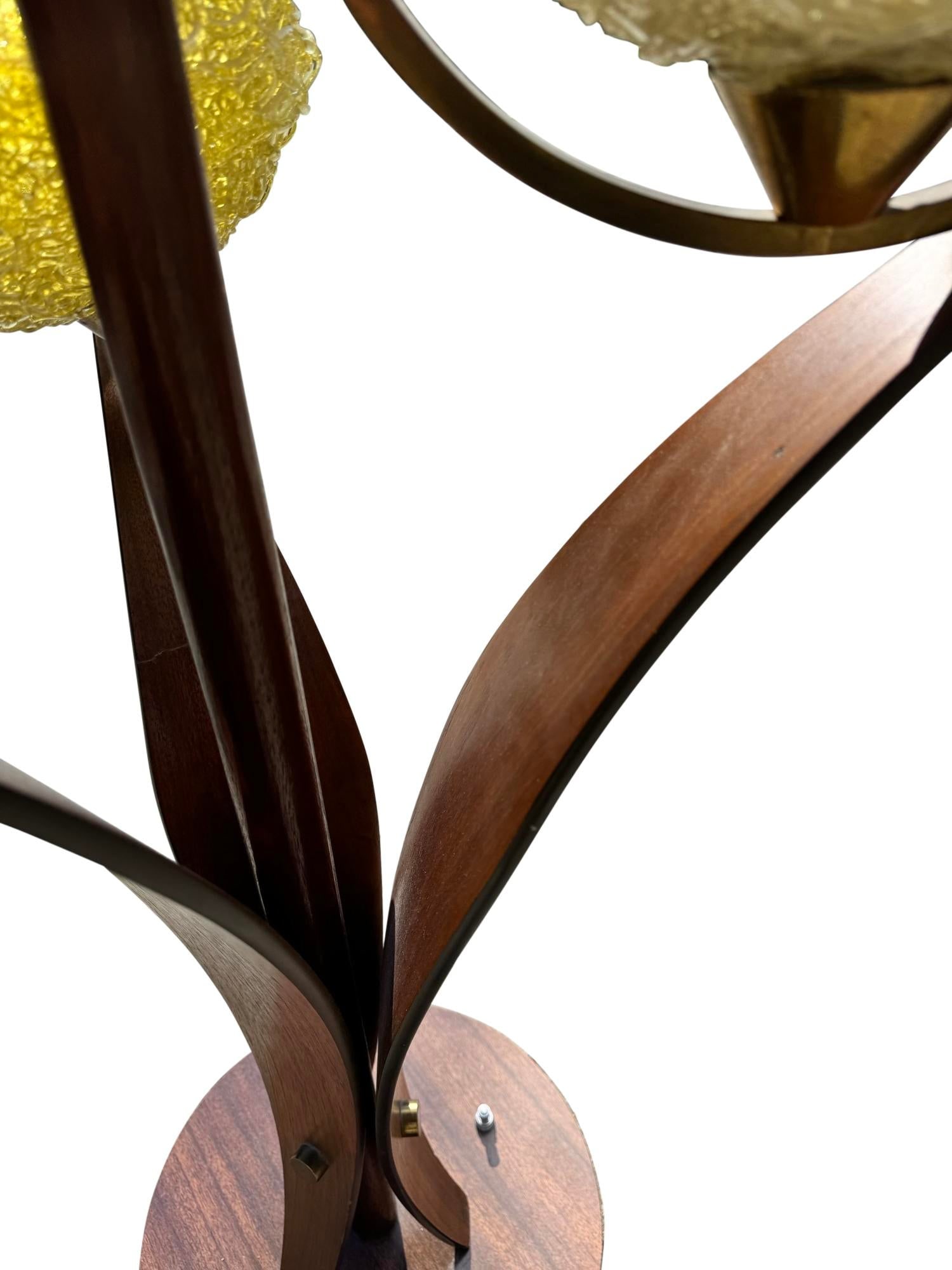 Mid-Century Spaghetti-Lucite Bent-Plywood Table Lamp - 5