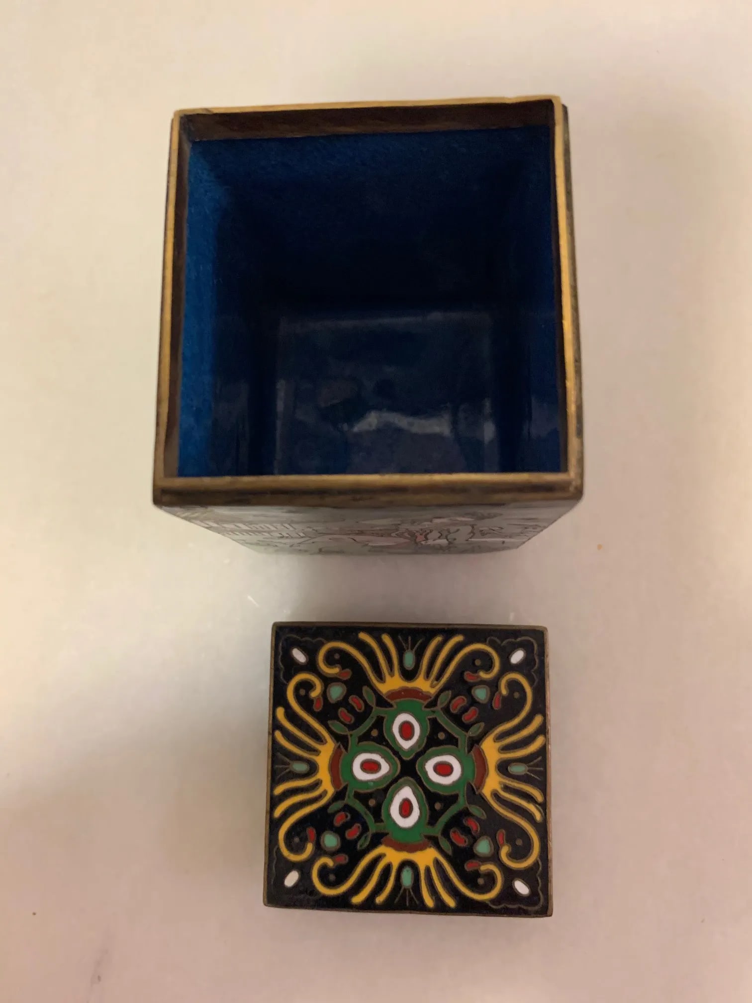 Antique Imperial Cloisonne Enamels From a Private Collection - 8
