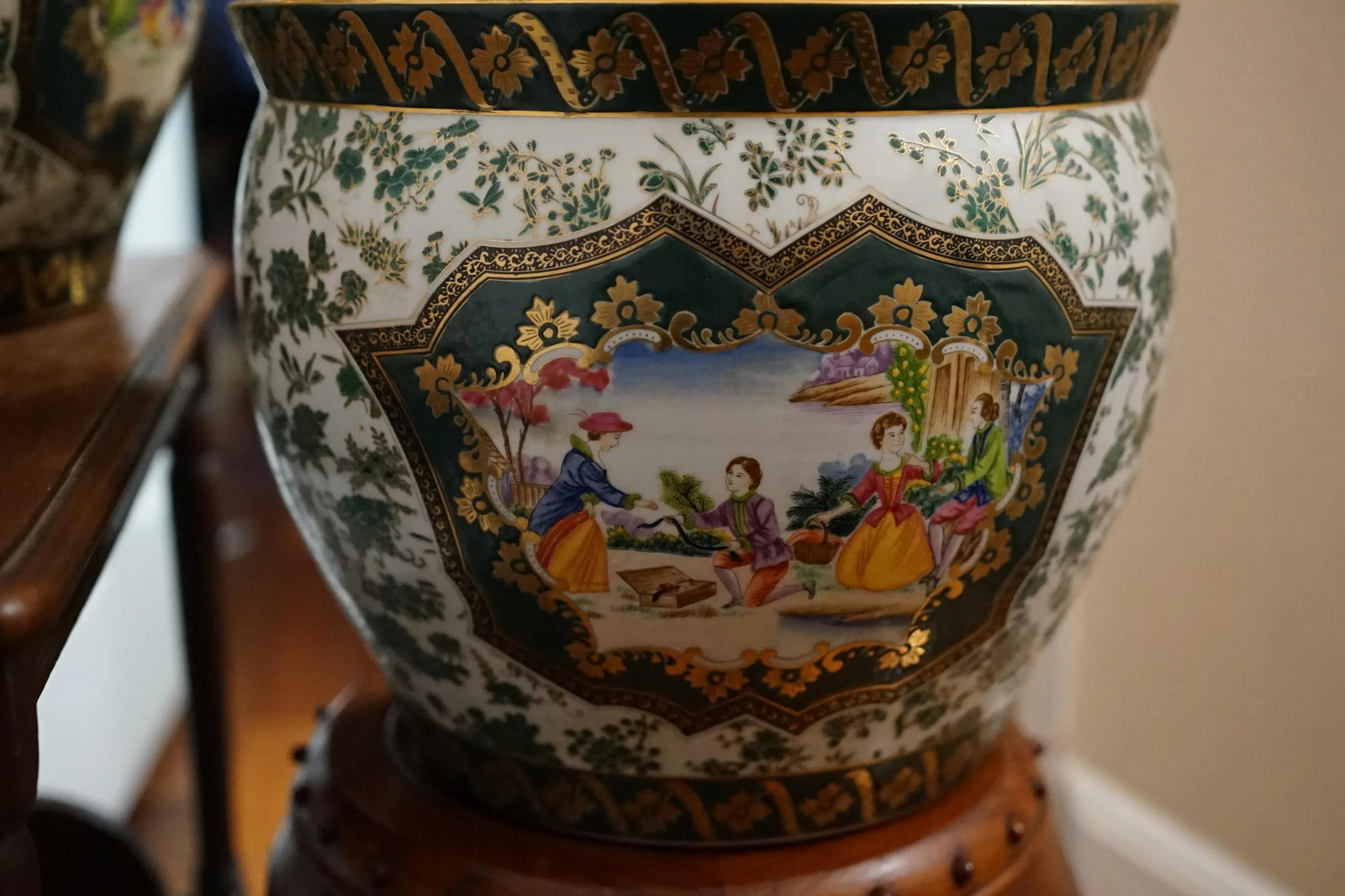 Chinese Canton Vintage Enamel Gilt Dark-Green-Ground Jardinieres - set of 2 - 4