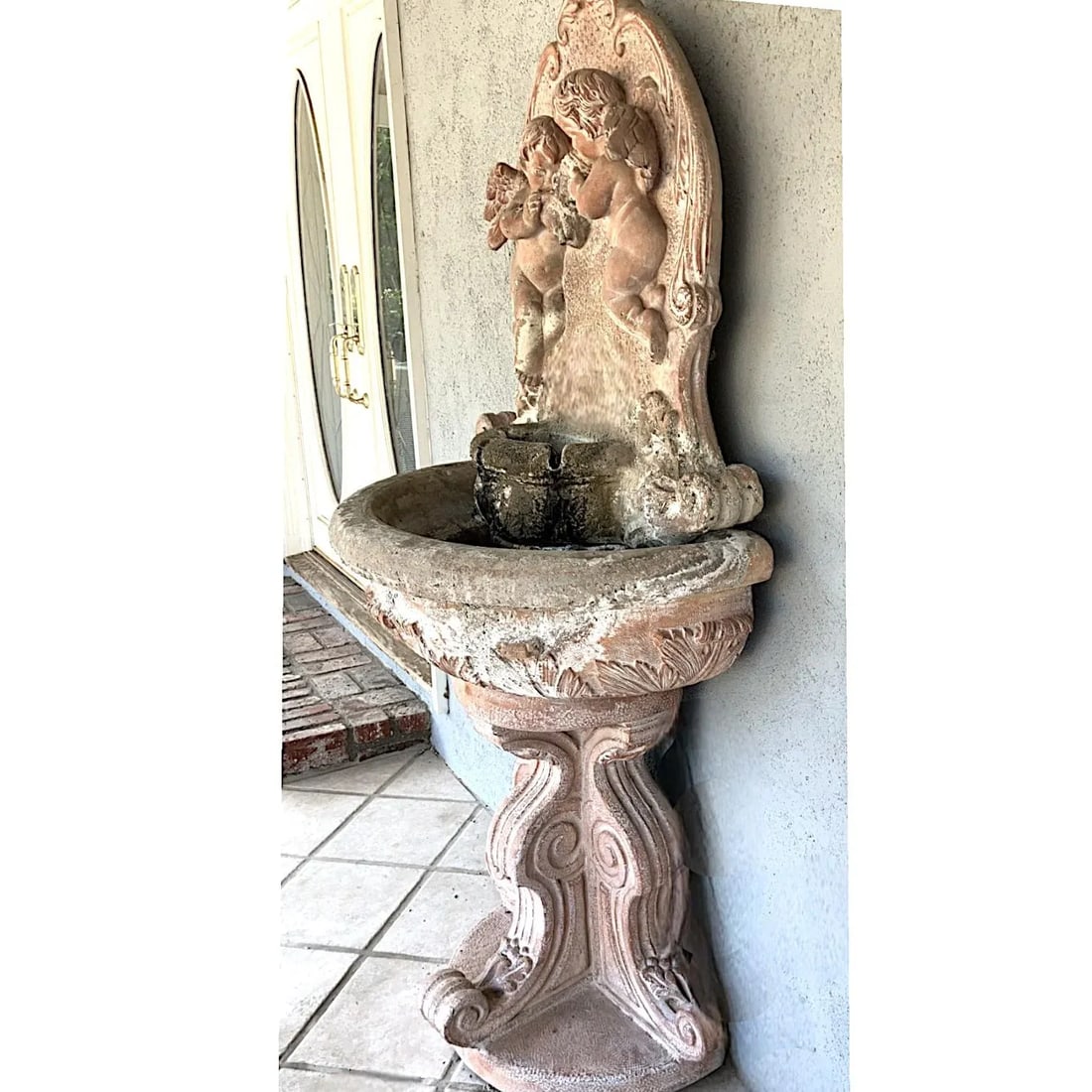 Classic Fiore Stone Cherub Wall Fountain With Integrated Pump - A Timeless Garden Accent - 5