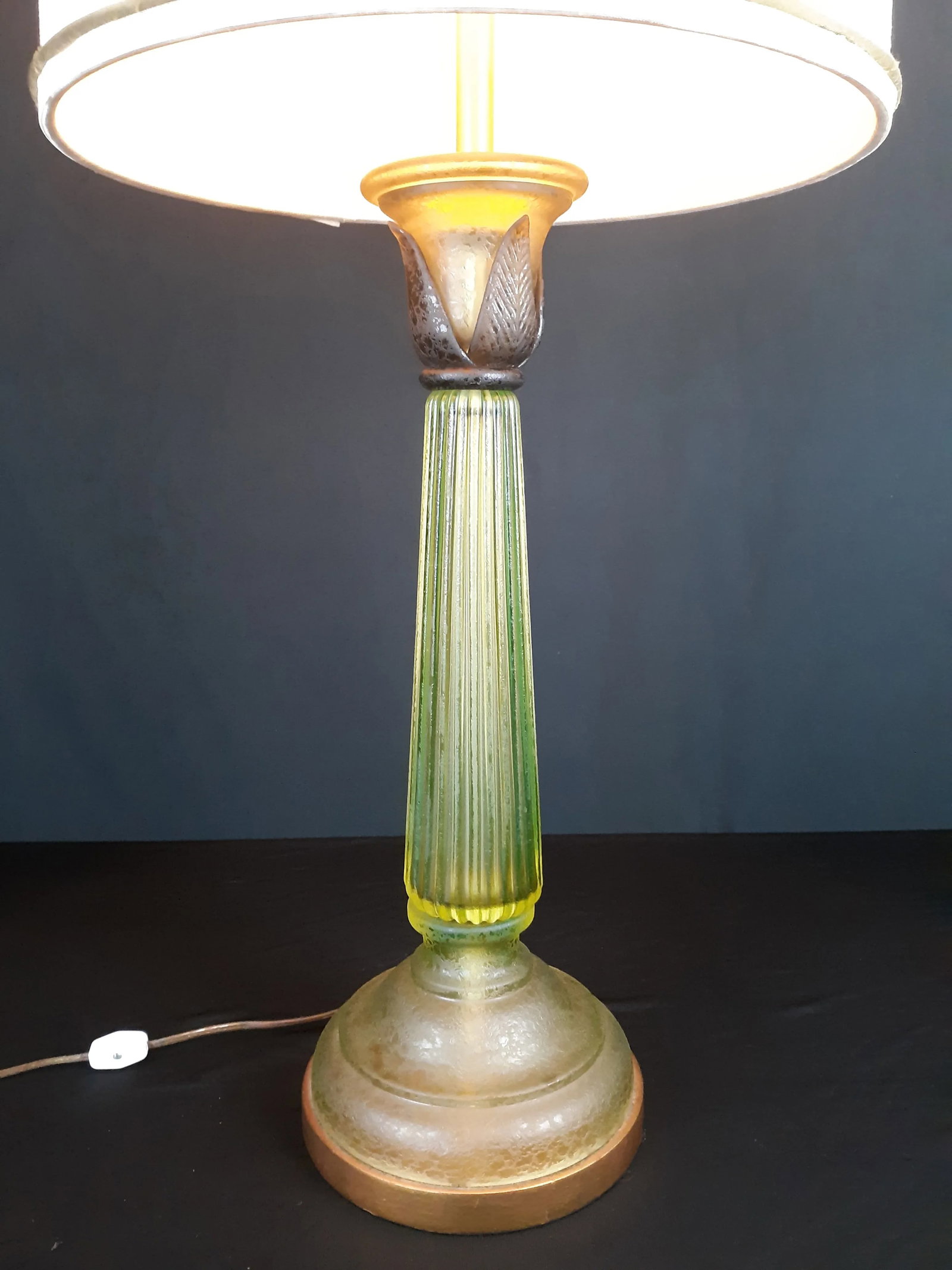 Vintage Mid-Century Modern Seguso for Marbro Corroso Style Celery Glass Table Lamp - 4