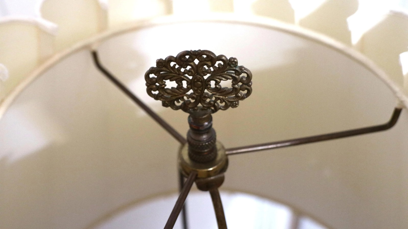 1920s Brass Etched Table Lamp With Fluted Shade - 10