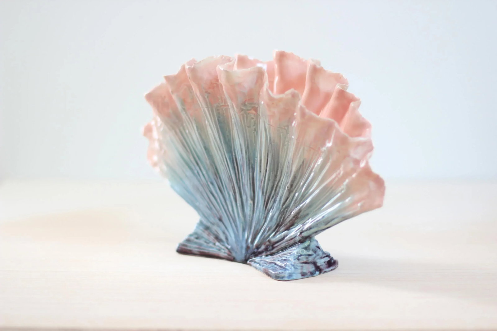Hollywood Regency Hedi Schoop Seashell Vase Mid-Century California Pottery in Ombre Blue and Pink Gl - 2