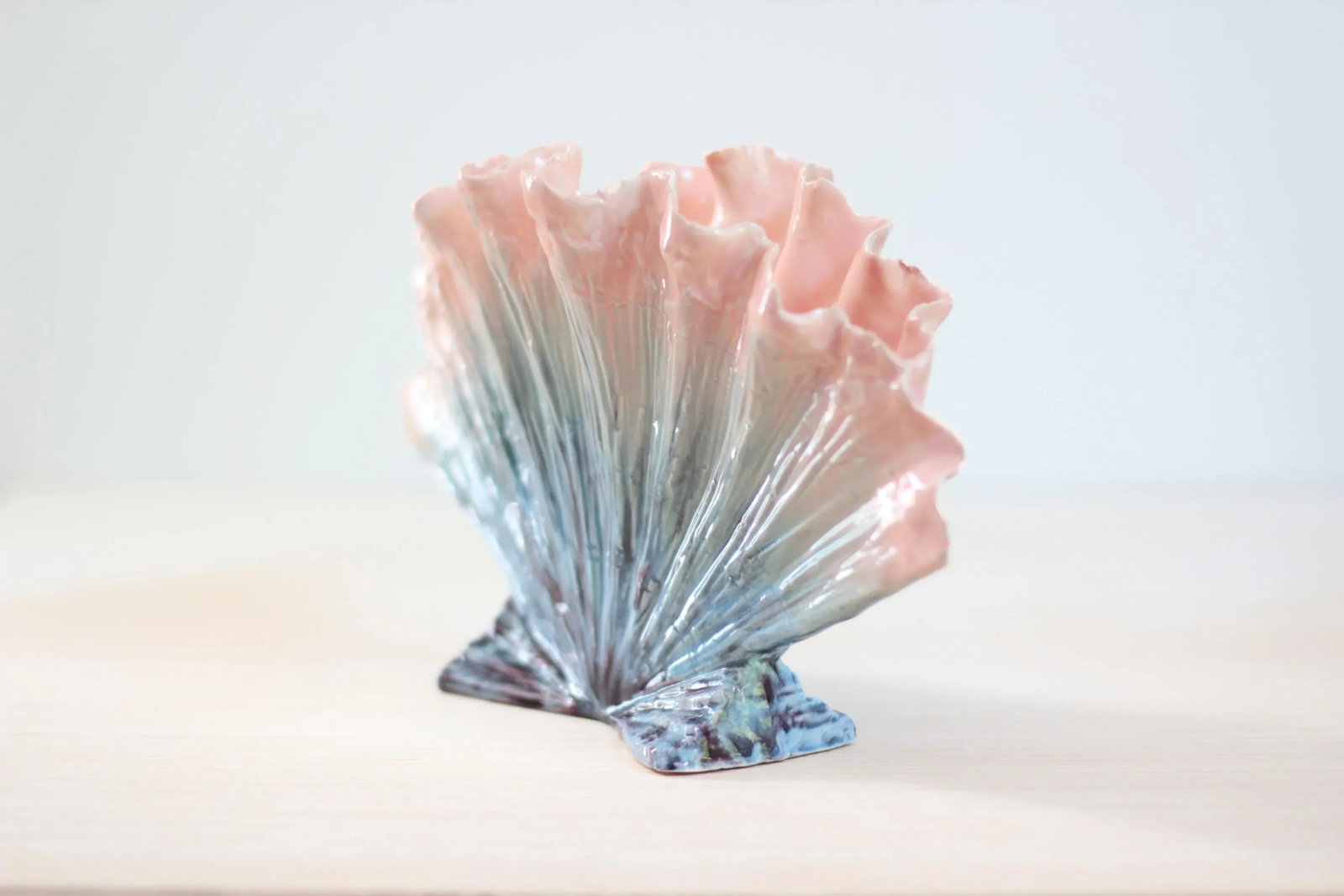 Hollywood Regency Hedi Schoop Seashell Vase Mid-Century California Pottery in Ombre Blue and Pink Gl - 3