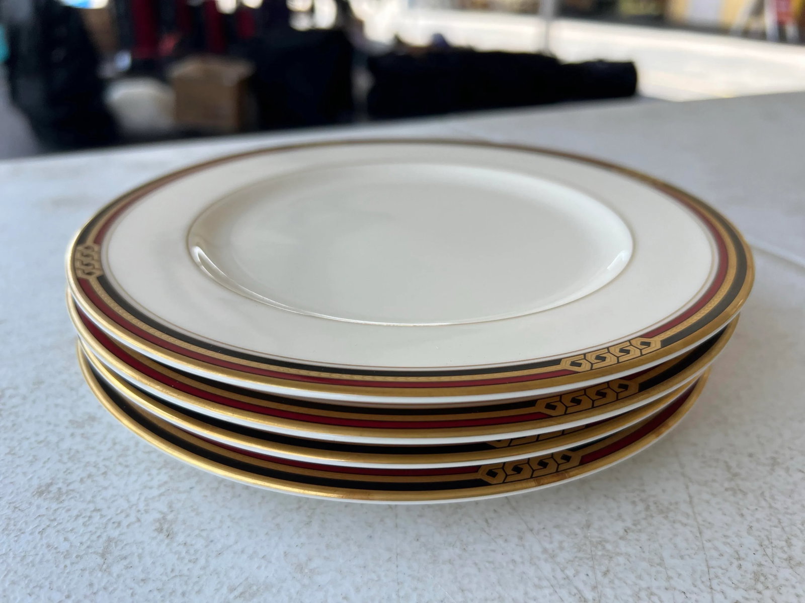 Vintage Oscar De La Renta Insignia Red & Black Dinnerware Set - 20 Pieces - 3