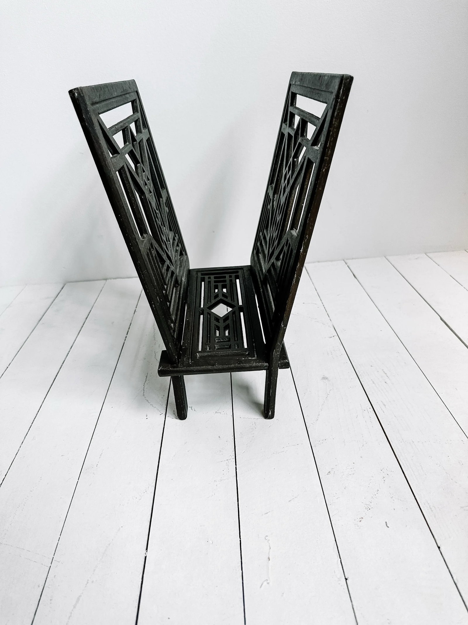 Vintage Iron Frank Loyd Wright Style Hotel Geneva Magazine Rack - 6