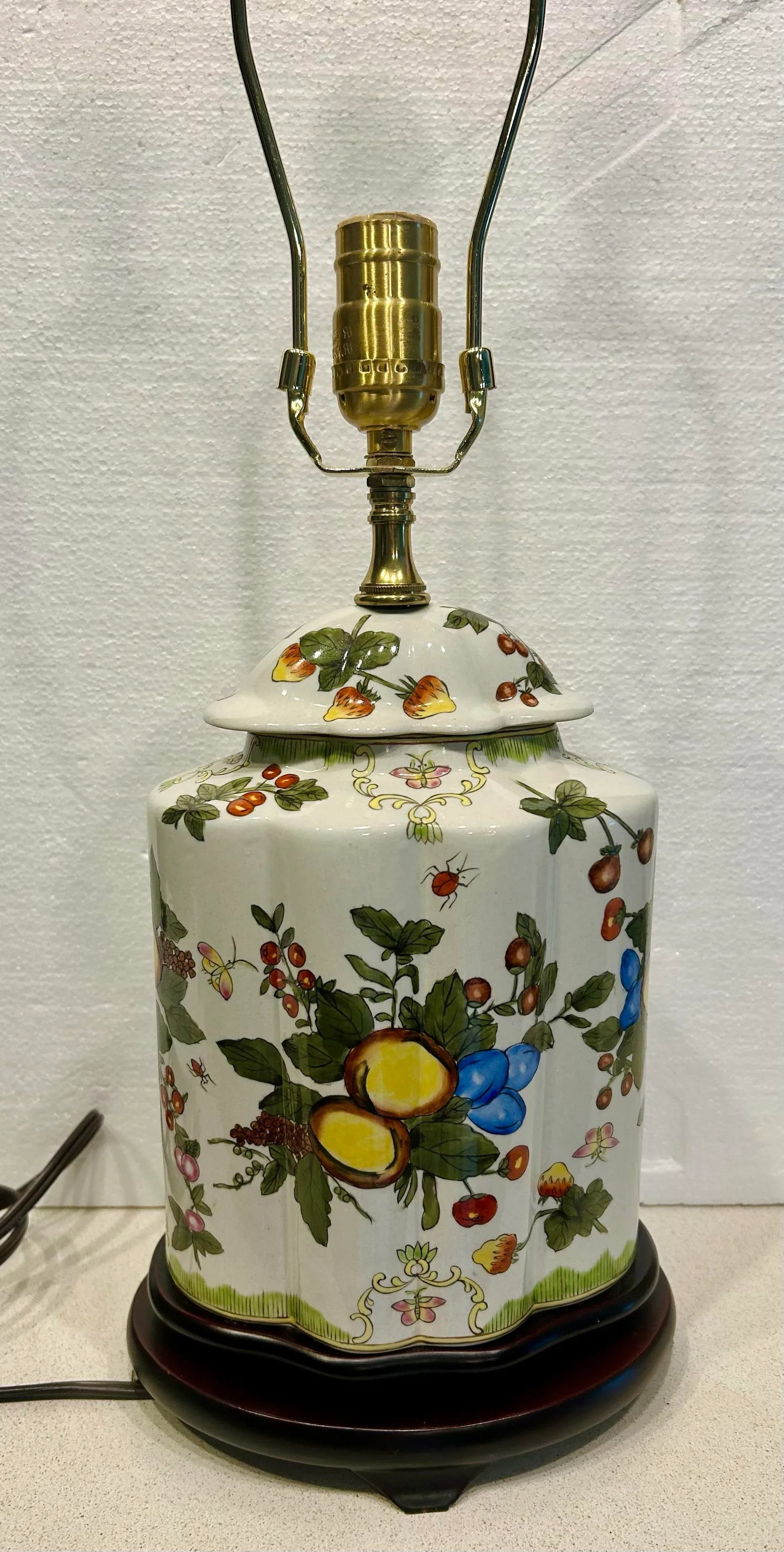 1990s Fruit Motif Asian Porcelain Lamp - 2