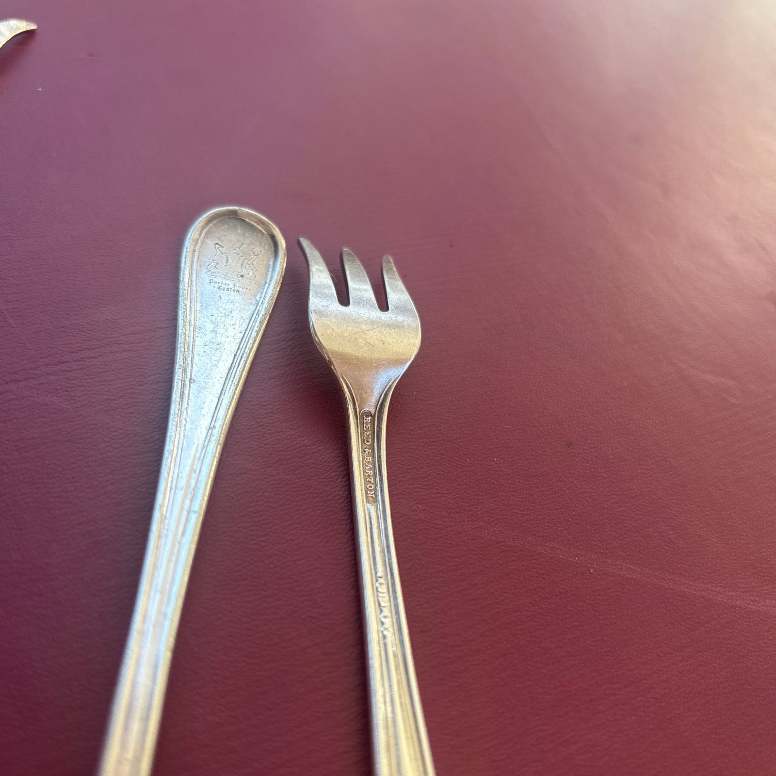 Circa 1930s Reed & Barton Triplex Hotel Ware Silver Plate Trident Oyster Forks Set of 3 From the Par - 7