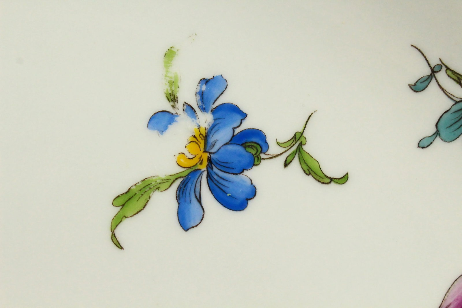 1800's Meissen Porcelain "Deutches Blumen" Flowers Round Platter Charger - 8