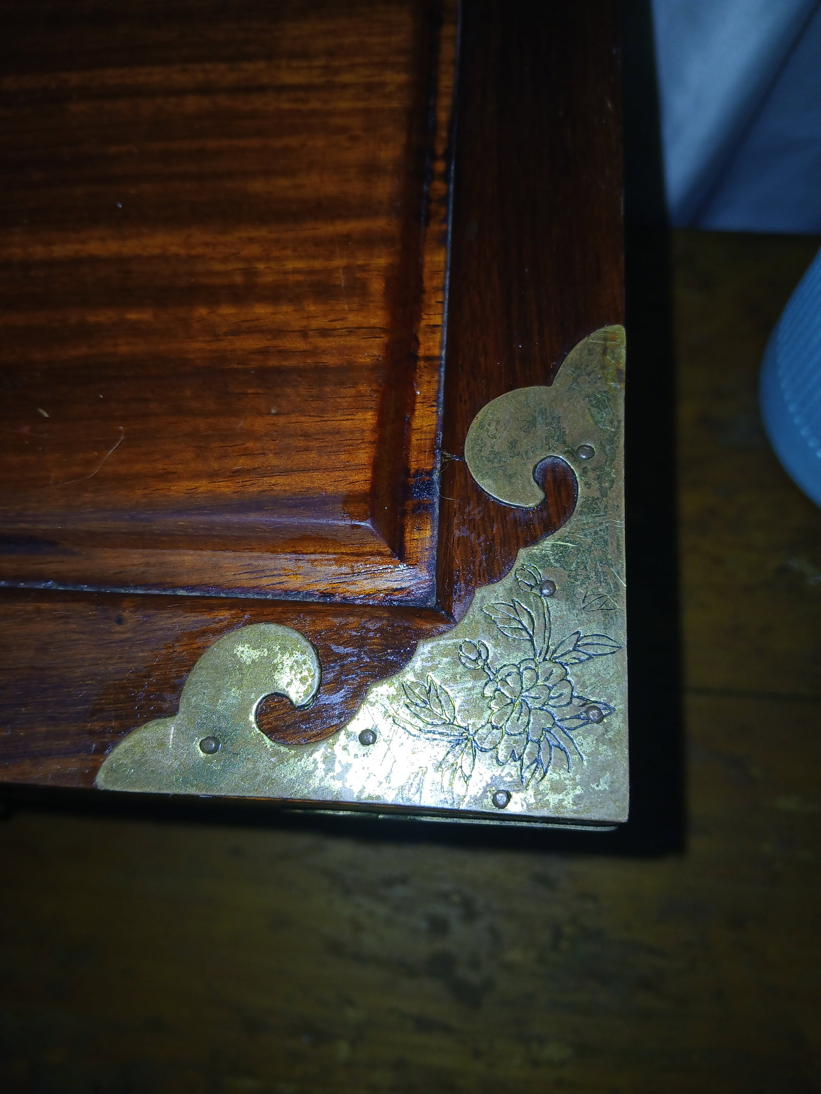 1970s Vintage Rosewood Chinoiserie Brass Accented Jewelry Box Chest - 3