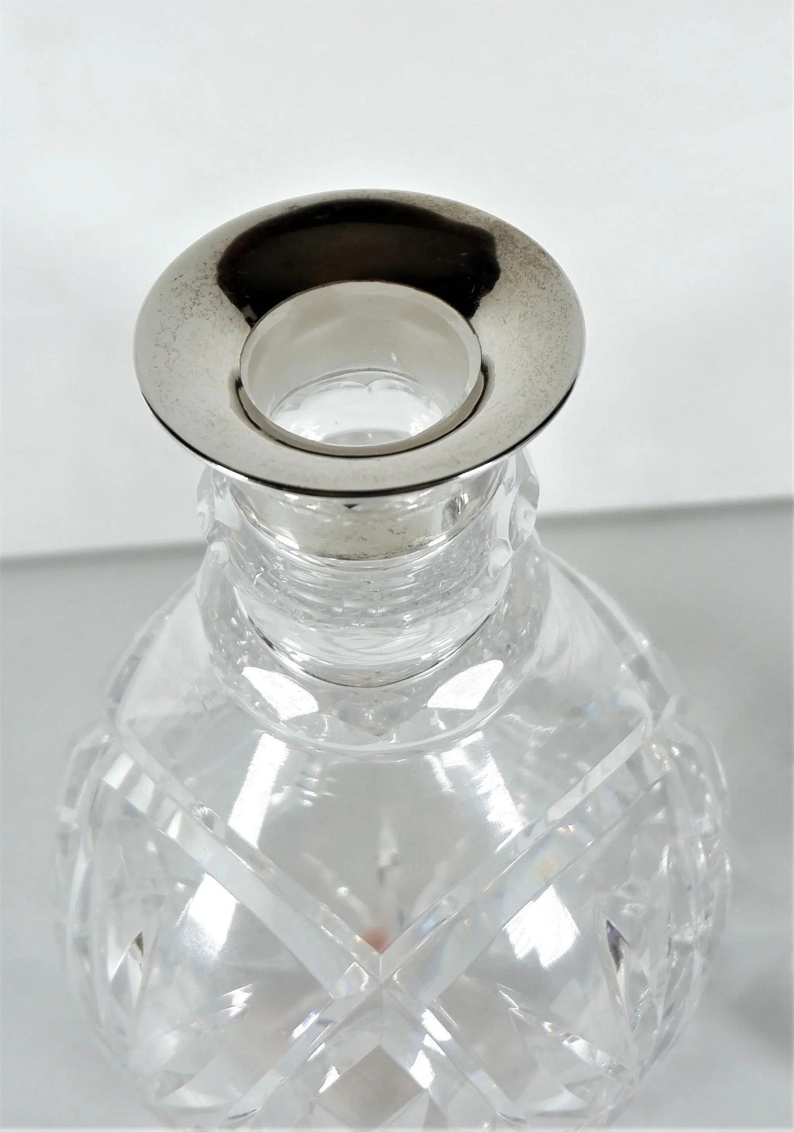 John Grinsell & Sons Cut Crystal Decanter With Sterling Silver Top Rim - 3