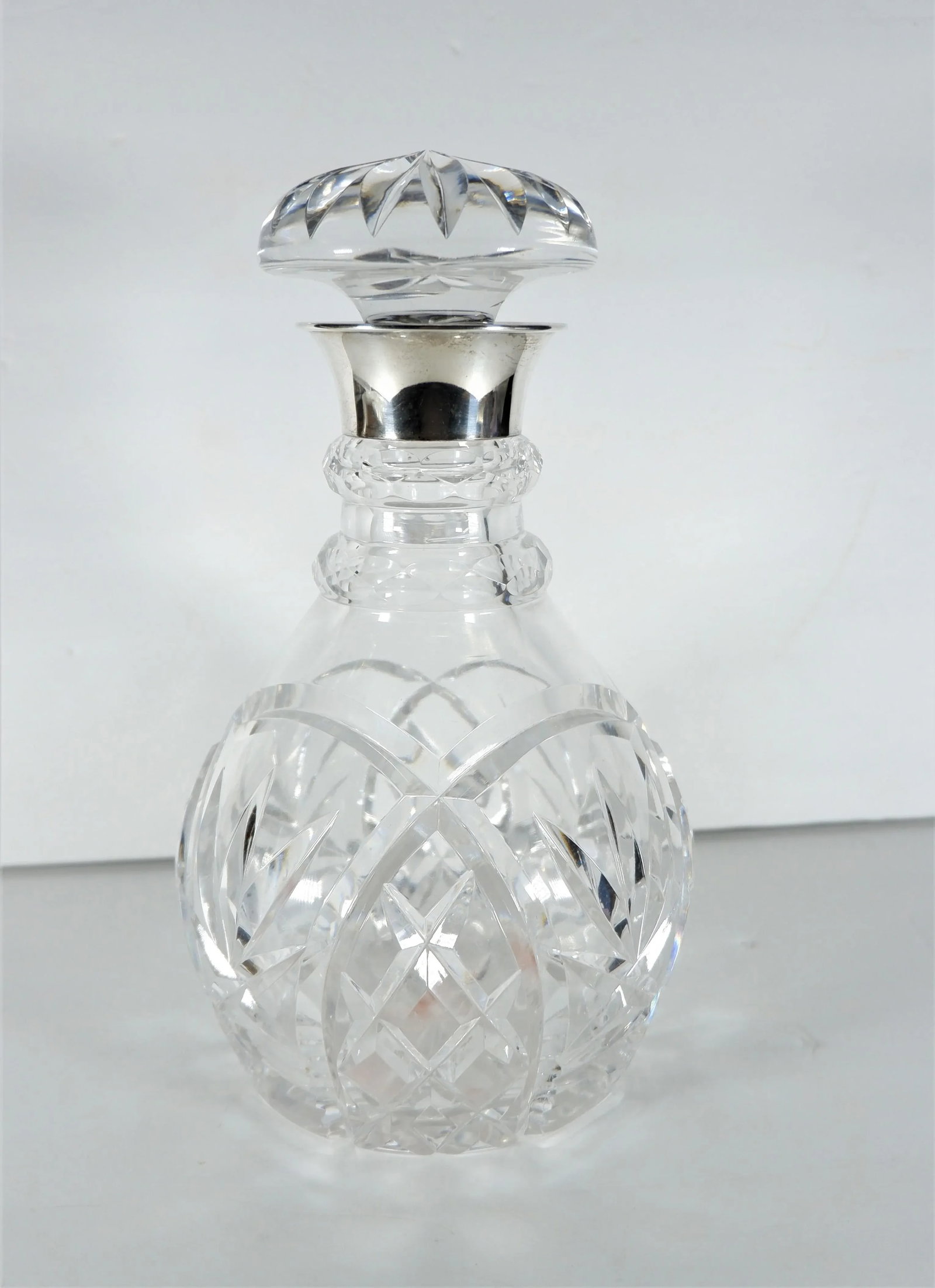 John Grinsell & Sons Cut Crystal Decanter With Sterling Silver Top Rim - 7