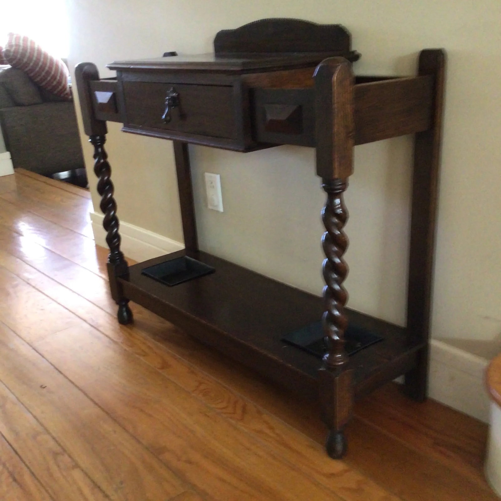 English Arts & Crafts Quartered Oak Barley Twist Entryway Double Umbrella Stand - 4