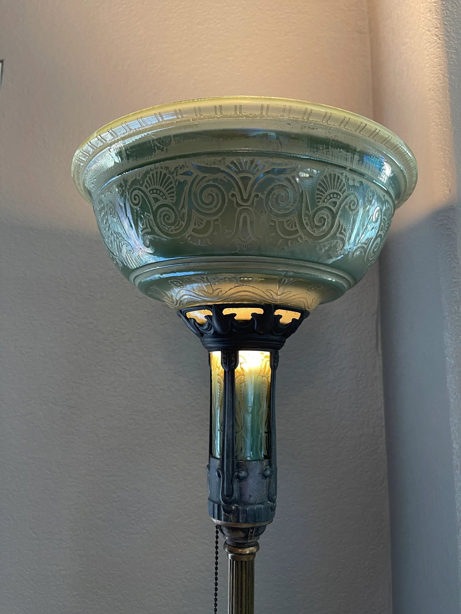 Antique Art Deco Torchiere Floor Lamp With Etched Green Glass, With Brass and Onyx. - 10