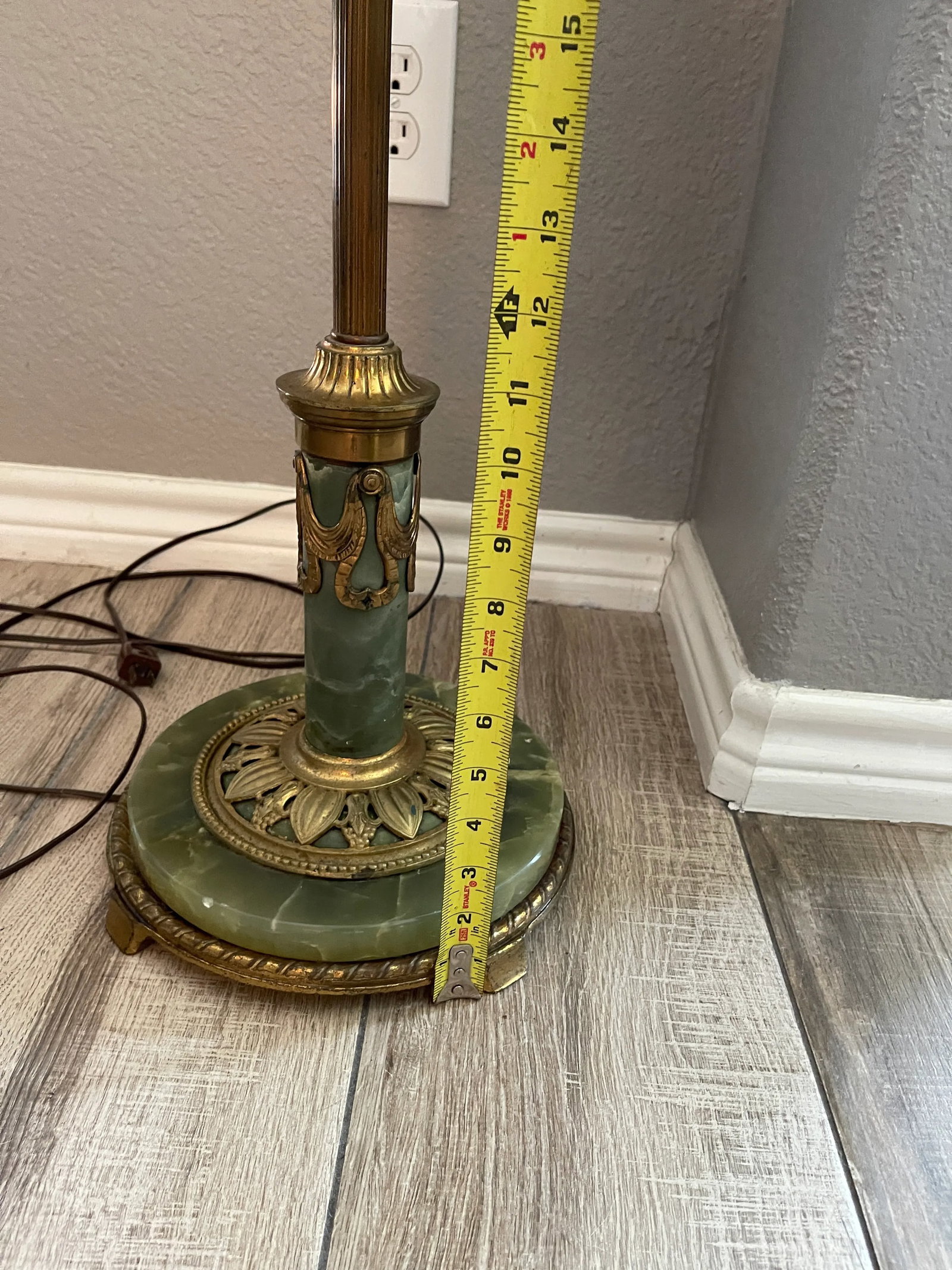 Antique Art Deco Torchiere Floor Lamp With Etched Green Glass, With Brass and Onyx. - 12