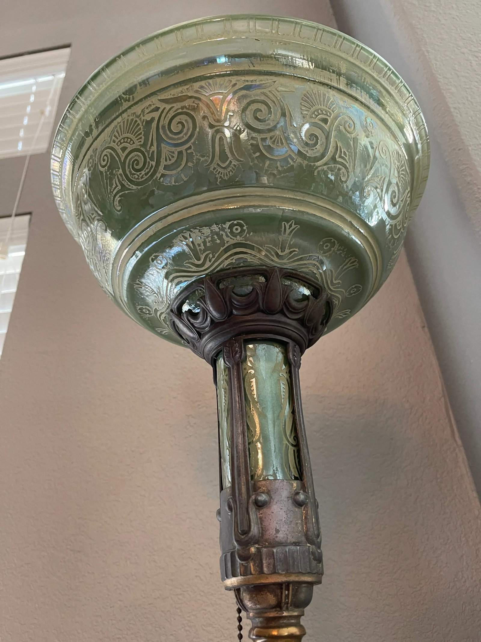 Antique Art Deco Torchiere Floor Lamp With Etched Green Glass, With Brass and Onyx. - 2