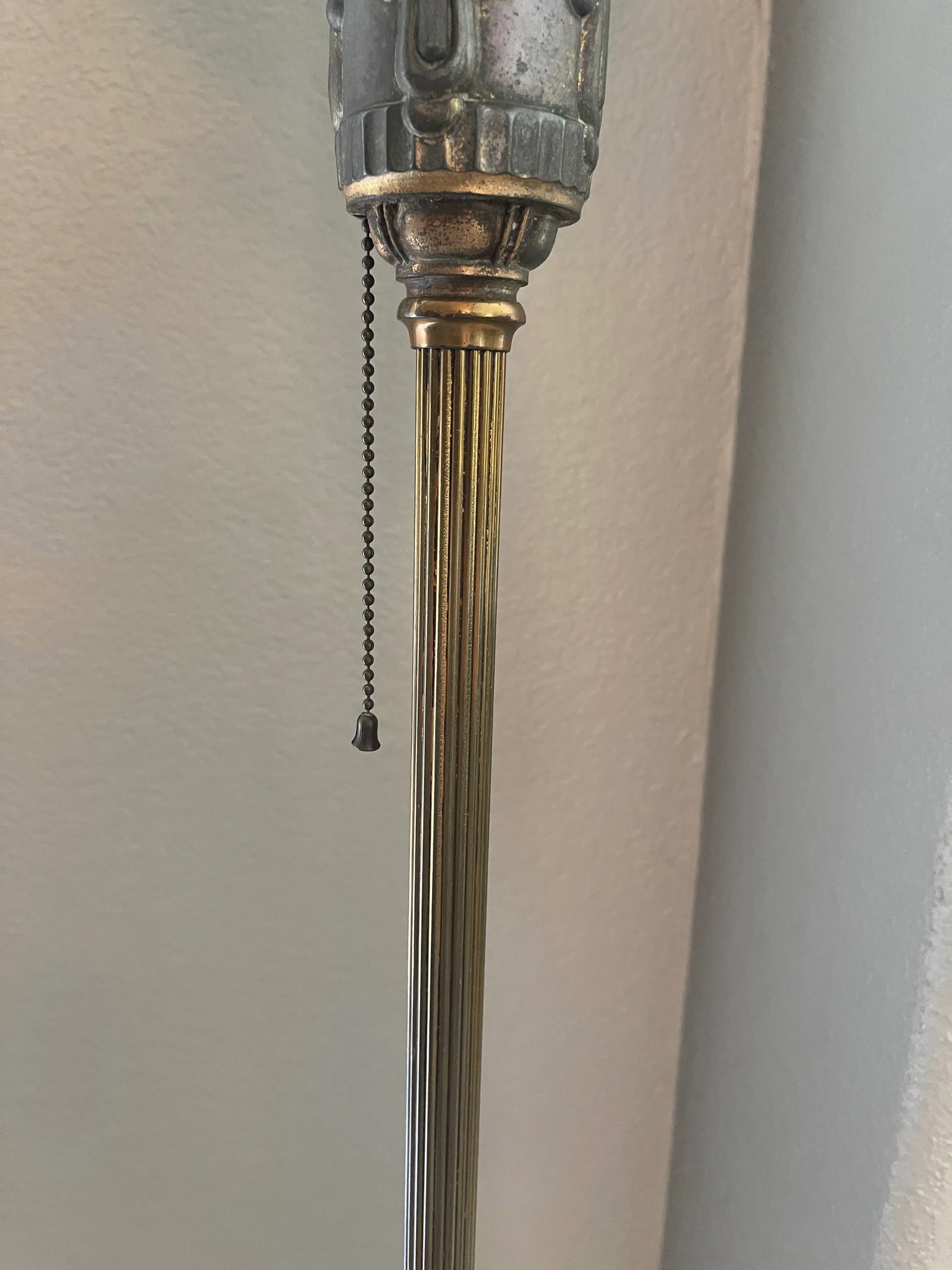 Antique Art Deco Torchiere Floor Lamp With Etched Green Glass, With Brass and Onyx. - 9