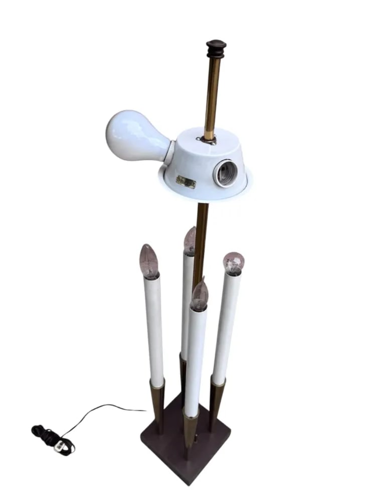 Mid 20th Century MCM Stiffle Candelabra Lamp by Tommi Parzinger - 4