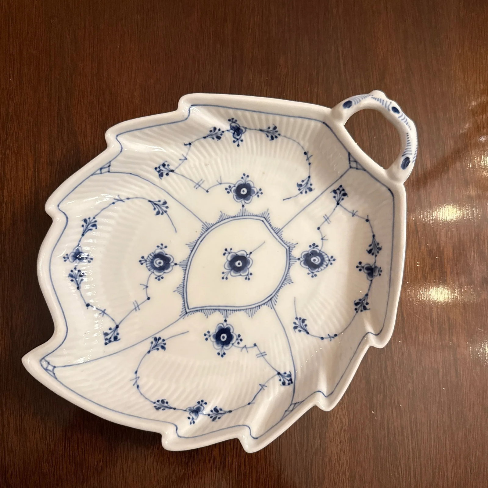 Fine 19th Century Royal Copenhagen Leaf - 2