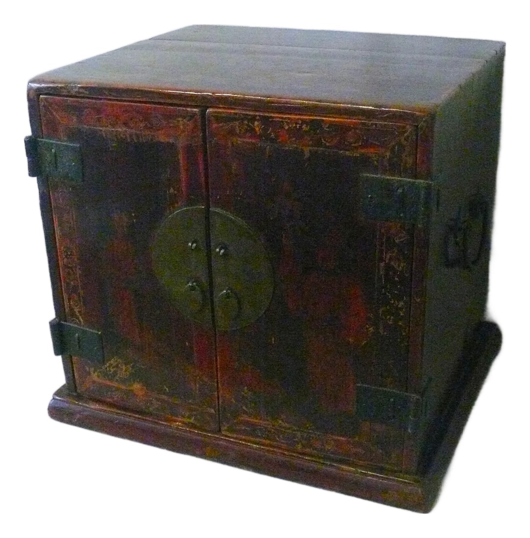 Chinese Antique Scholar Box for Stationery: The box's clean and crisp lines hark back to the elegant simplicity of 17th century Ming Dynasty. But the very faint figural decoration on the door betrayed its later date. This is a functional box,