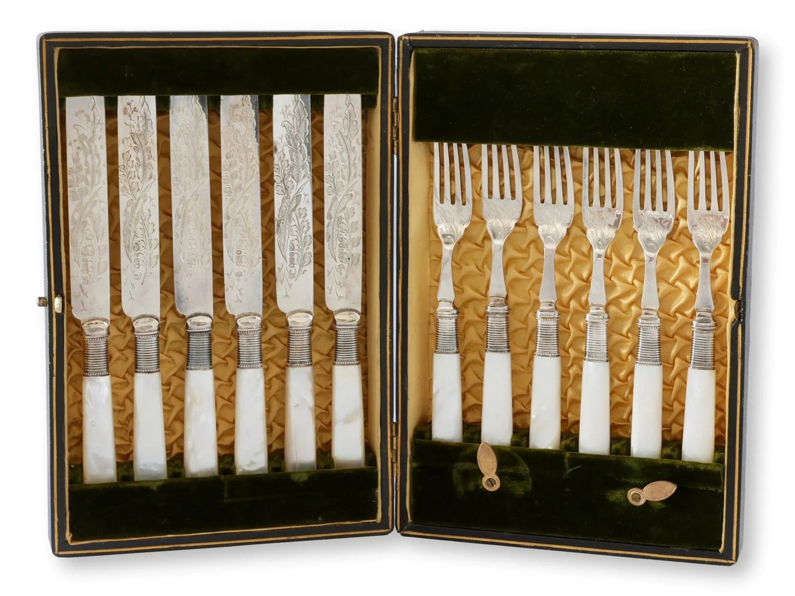 Antique Dinner Sized Pearl Handle Cutlery, Service for 6 - 3