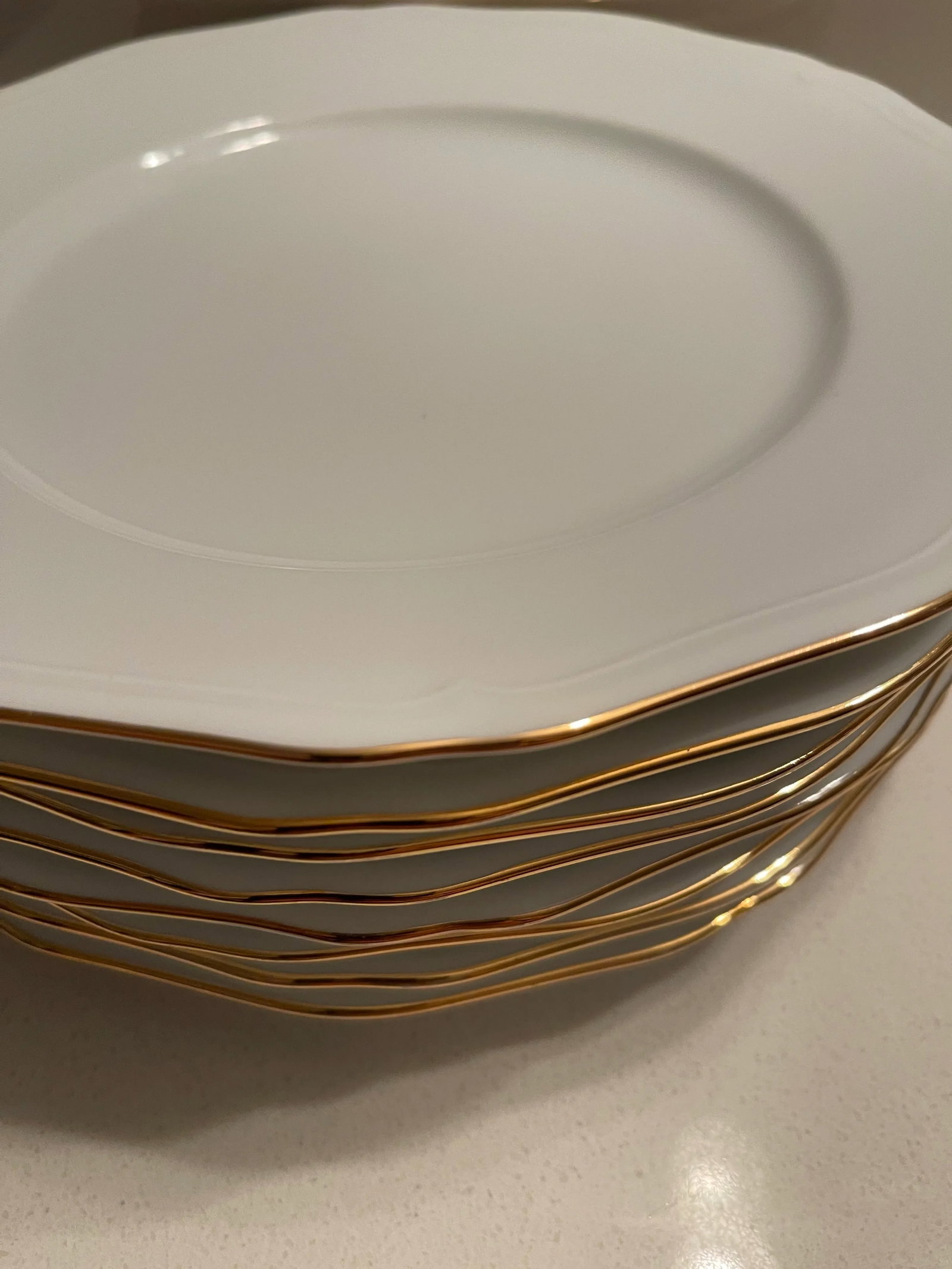 Late 20th Century Mikasa Gold Coin Dinner Plates - Set of 8 - 5