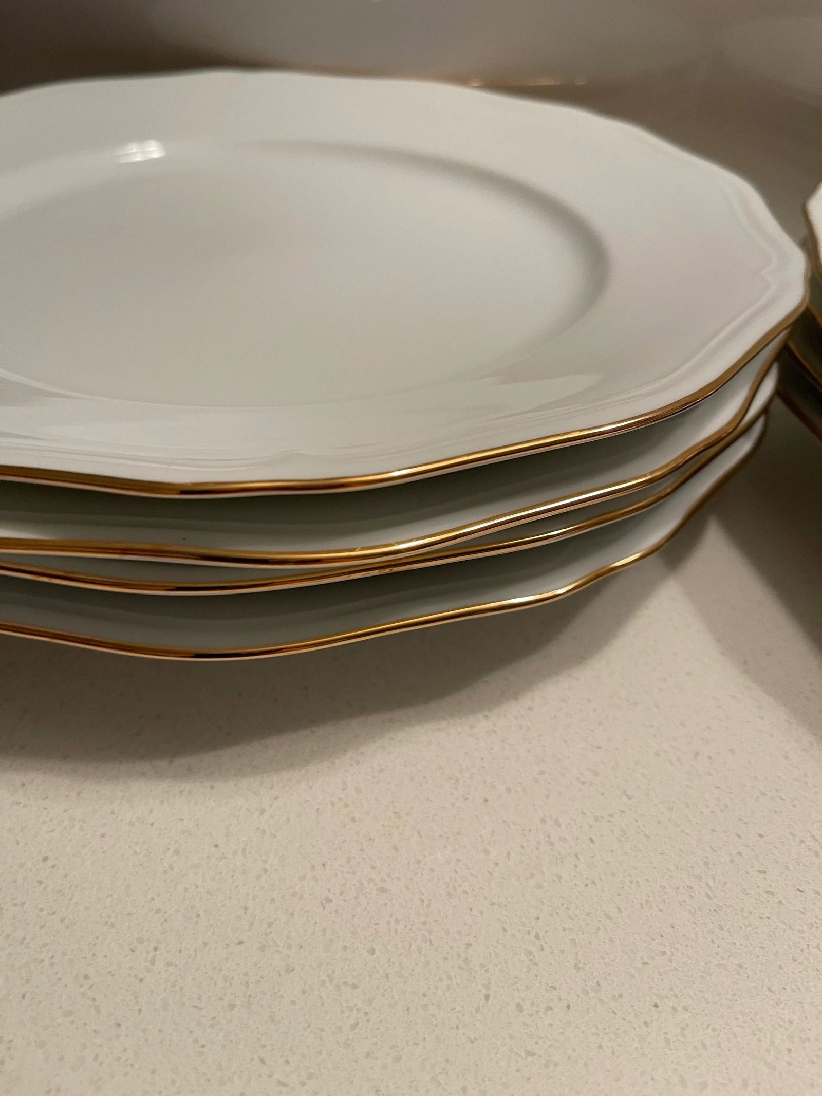Late 20th Century Mikasa Gold Coin Dinner Plates - Set of 8 - 7