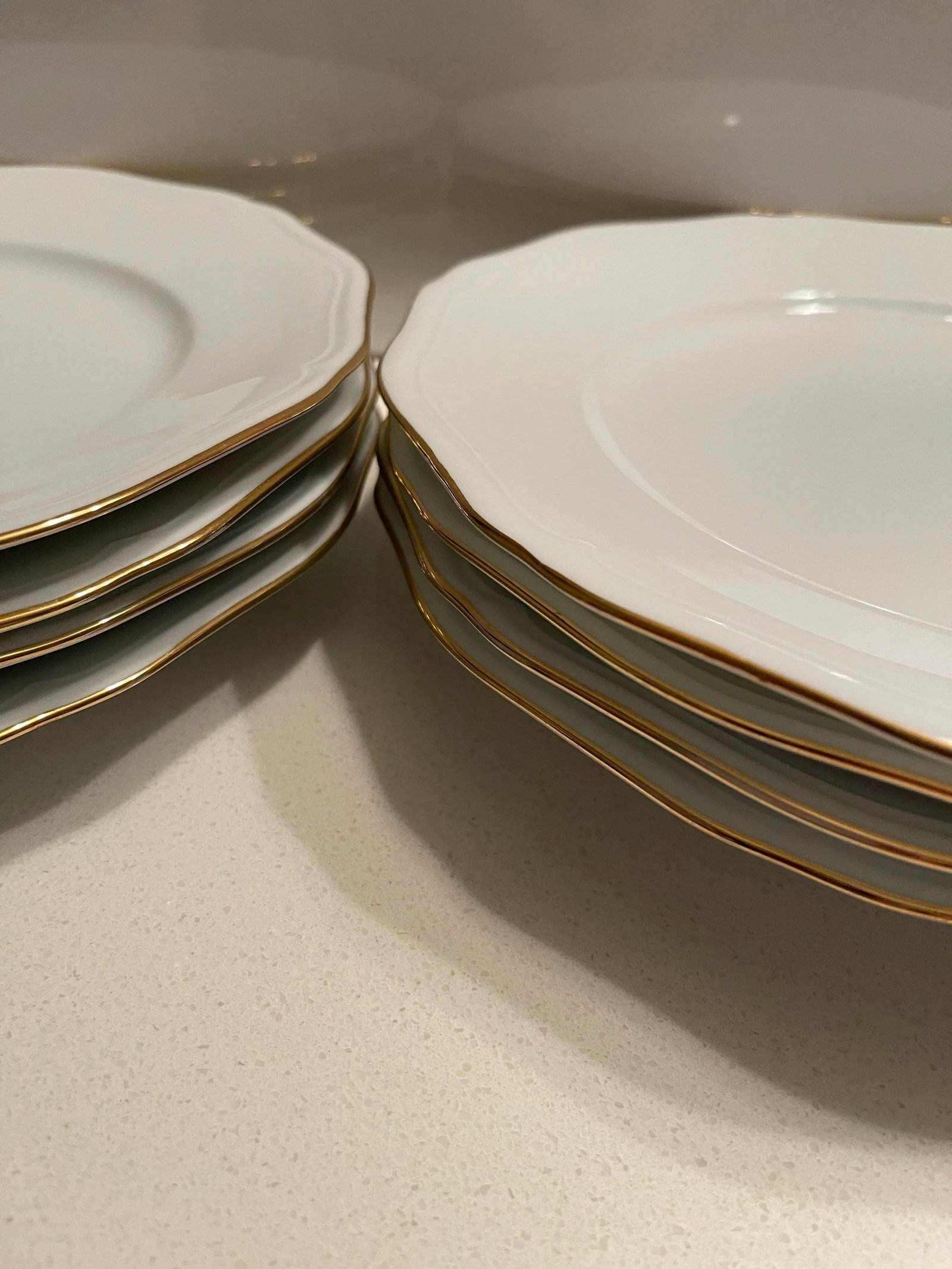 Late 20th Century Mikasa Gold Coin Dinner Plates - Set of 8 - 9