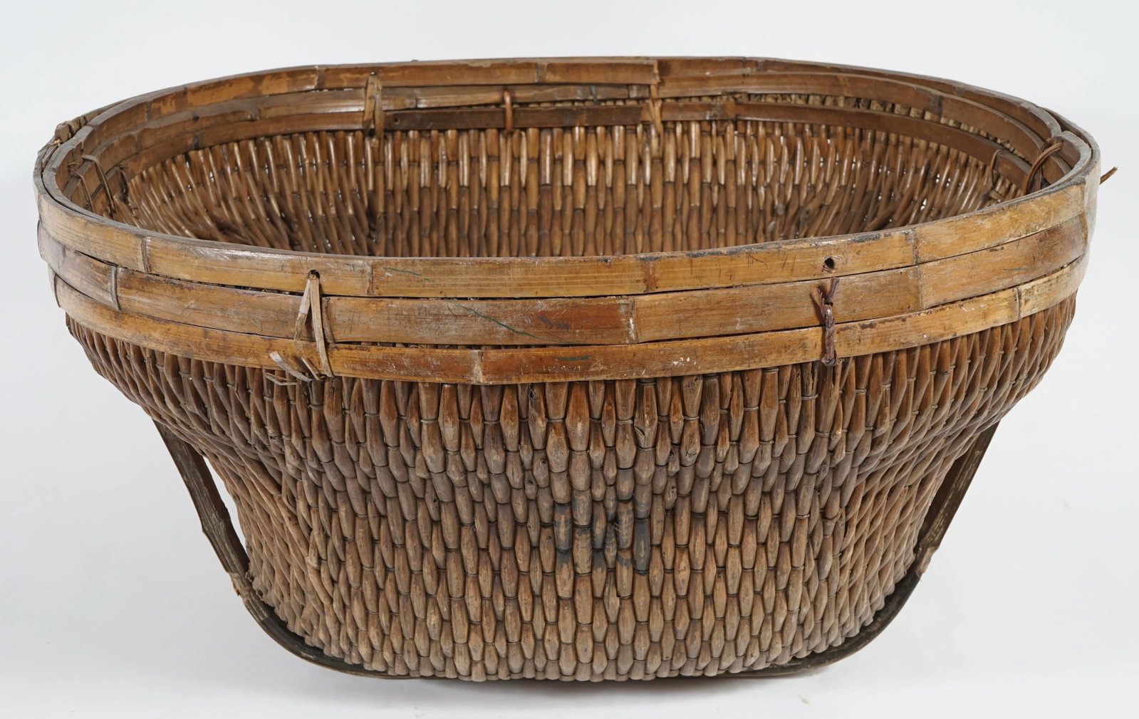 Large Vintage Chinese Handwoven Water Basket - 3