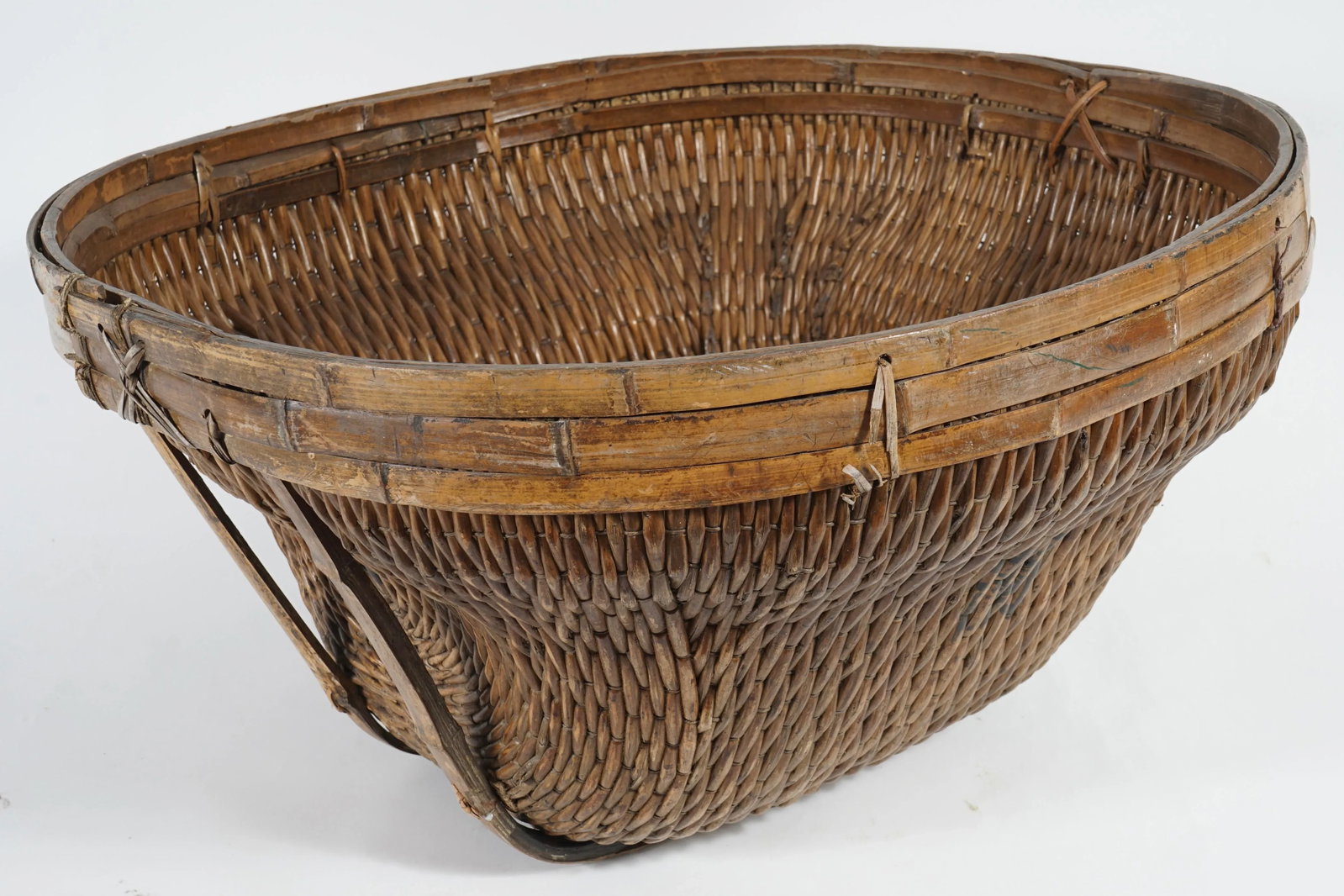 Large Vintage Chinese Handwoven Water Basket - 6