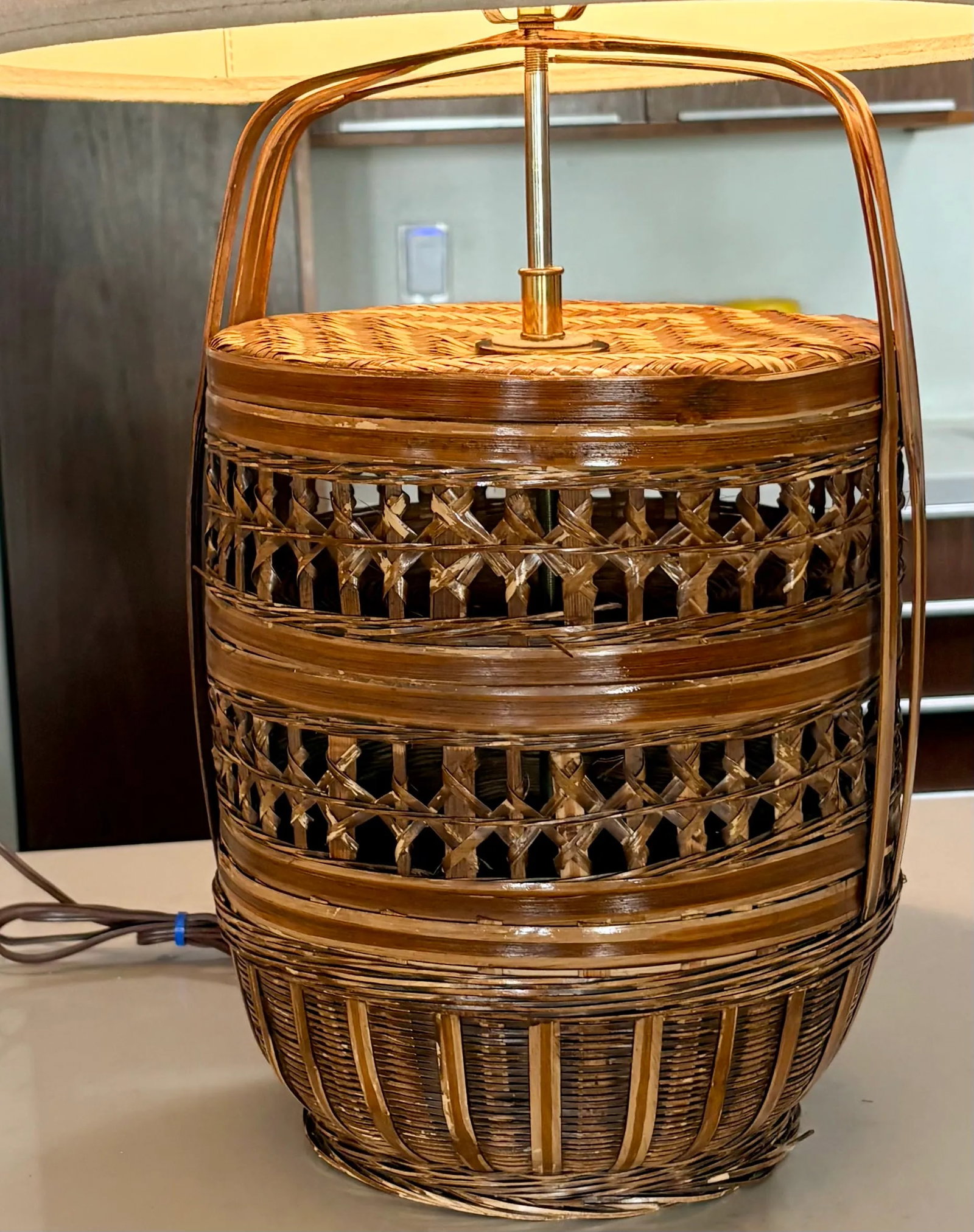 Vintage Coastal Woven Rattan Table Lamp With Sueded Shade - 11