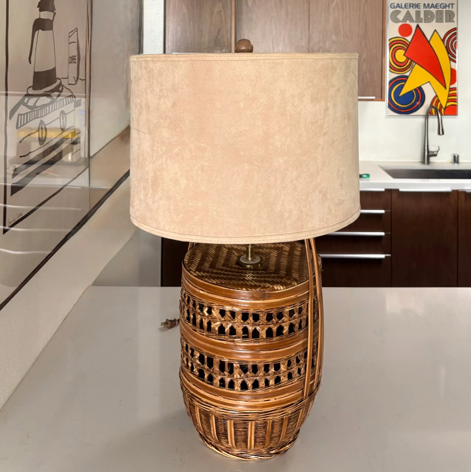 Vintage Coastal Woven Rattan Table Lamp With Sueded Shade - 5