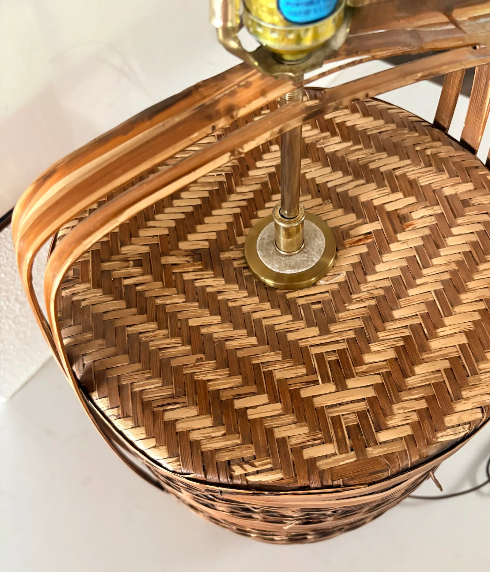 Vintage Coastal Woven Rattan Table Lamp With Sueded Shade - 8