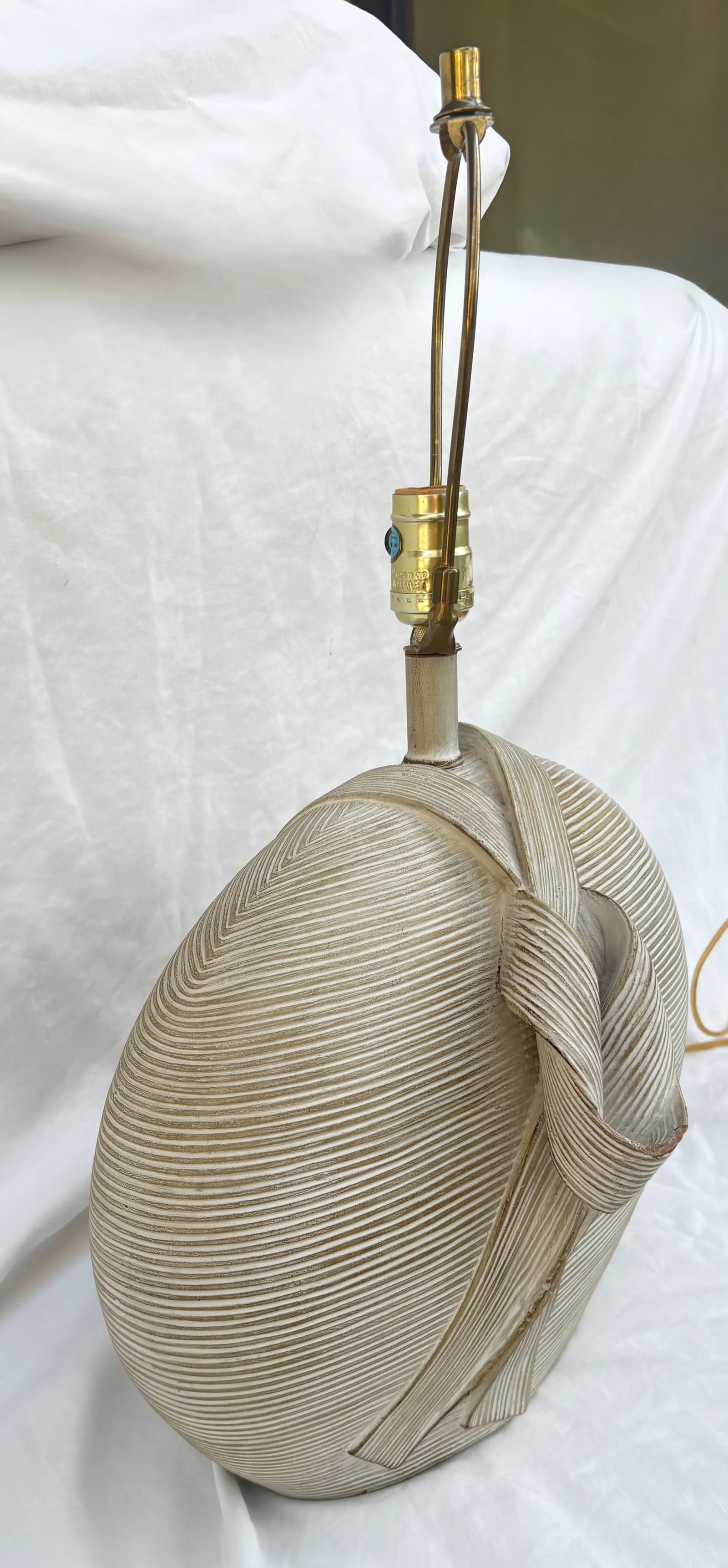 1980's Draped Ribbon Sculptural Plaster Table Lamp - 3