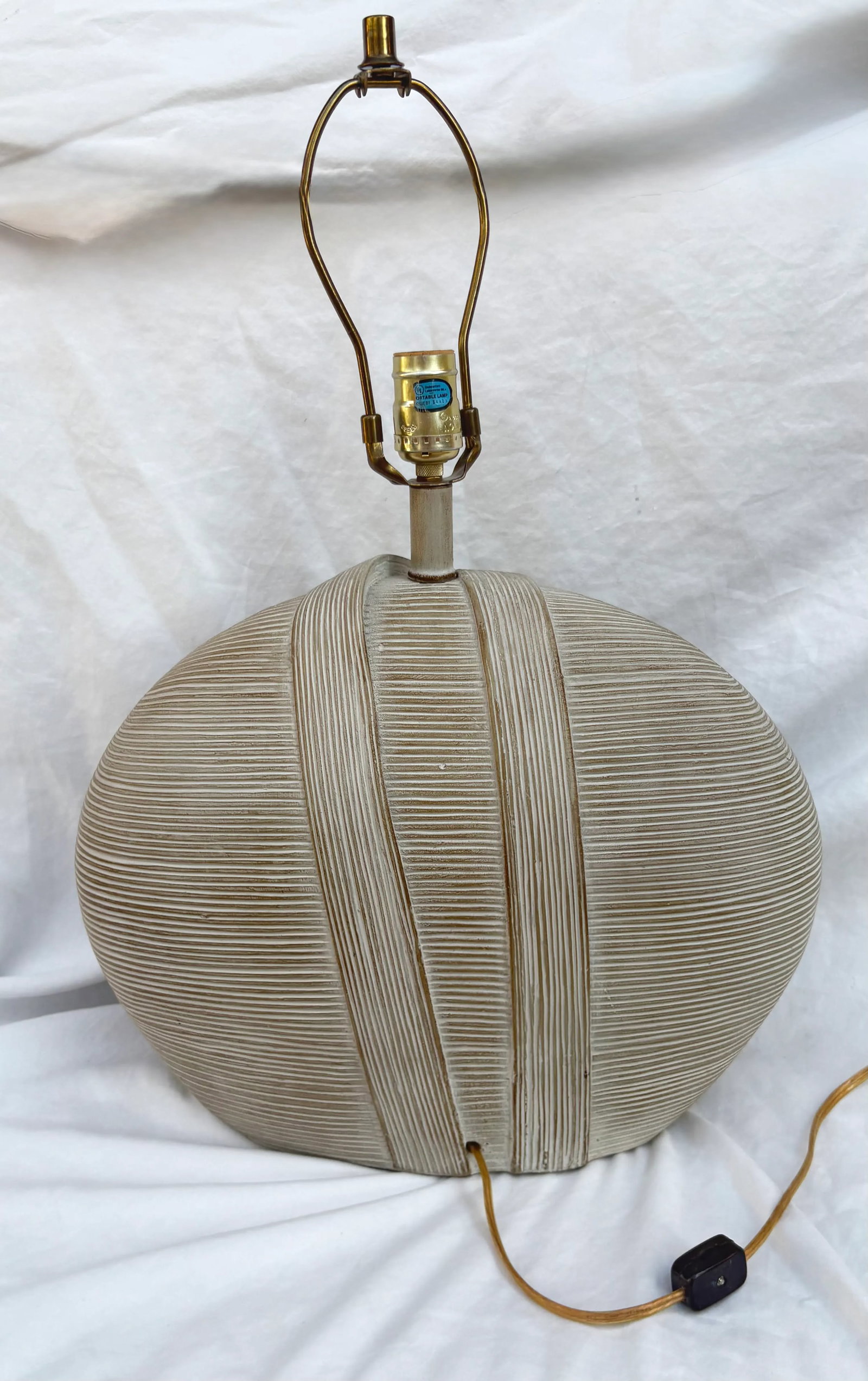 1980's Draped Ribbon Sculptural Plaster Table Lamp - 4