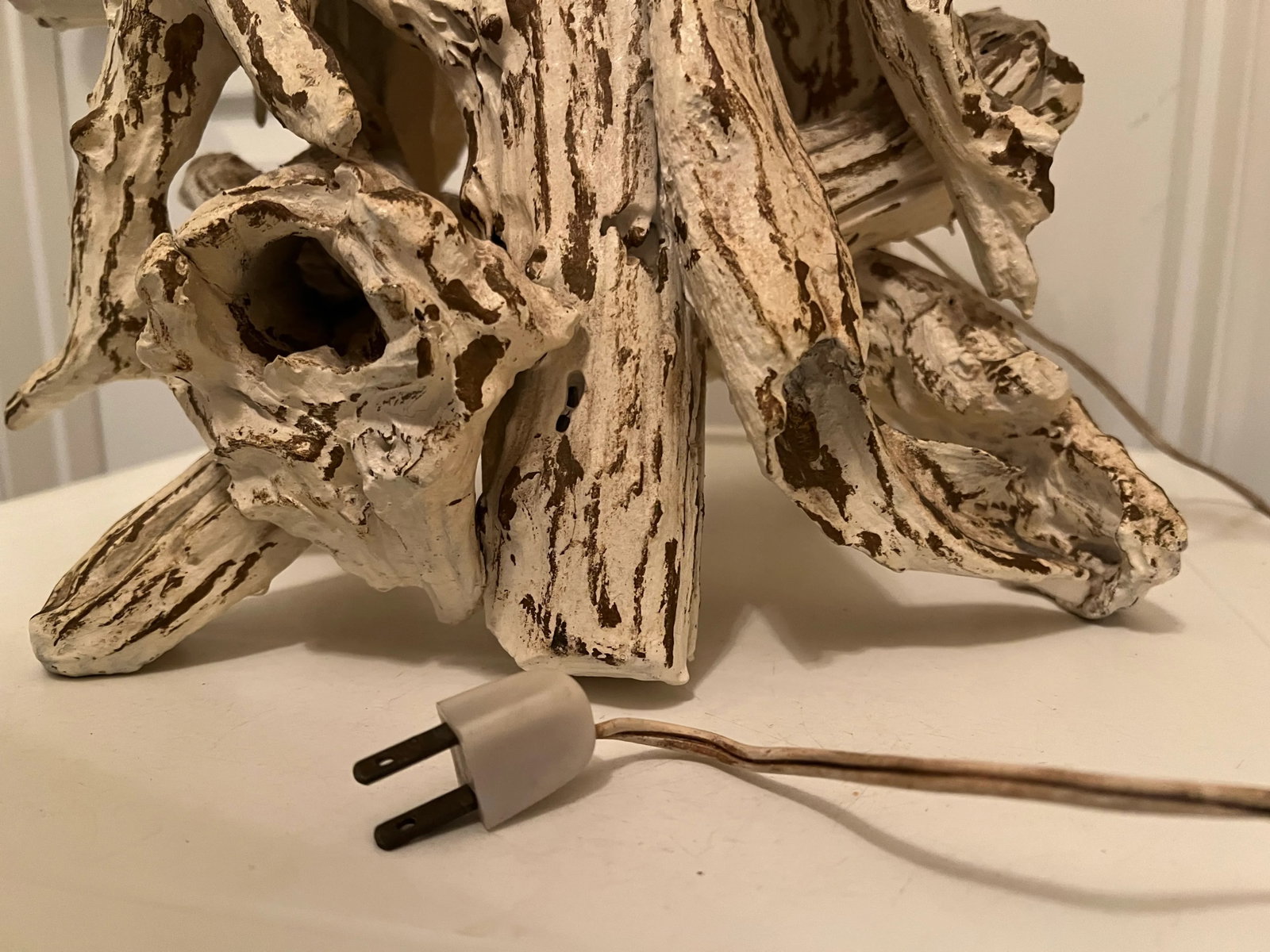 Driftwood Table Lamp - 10